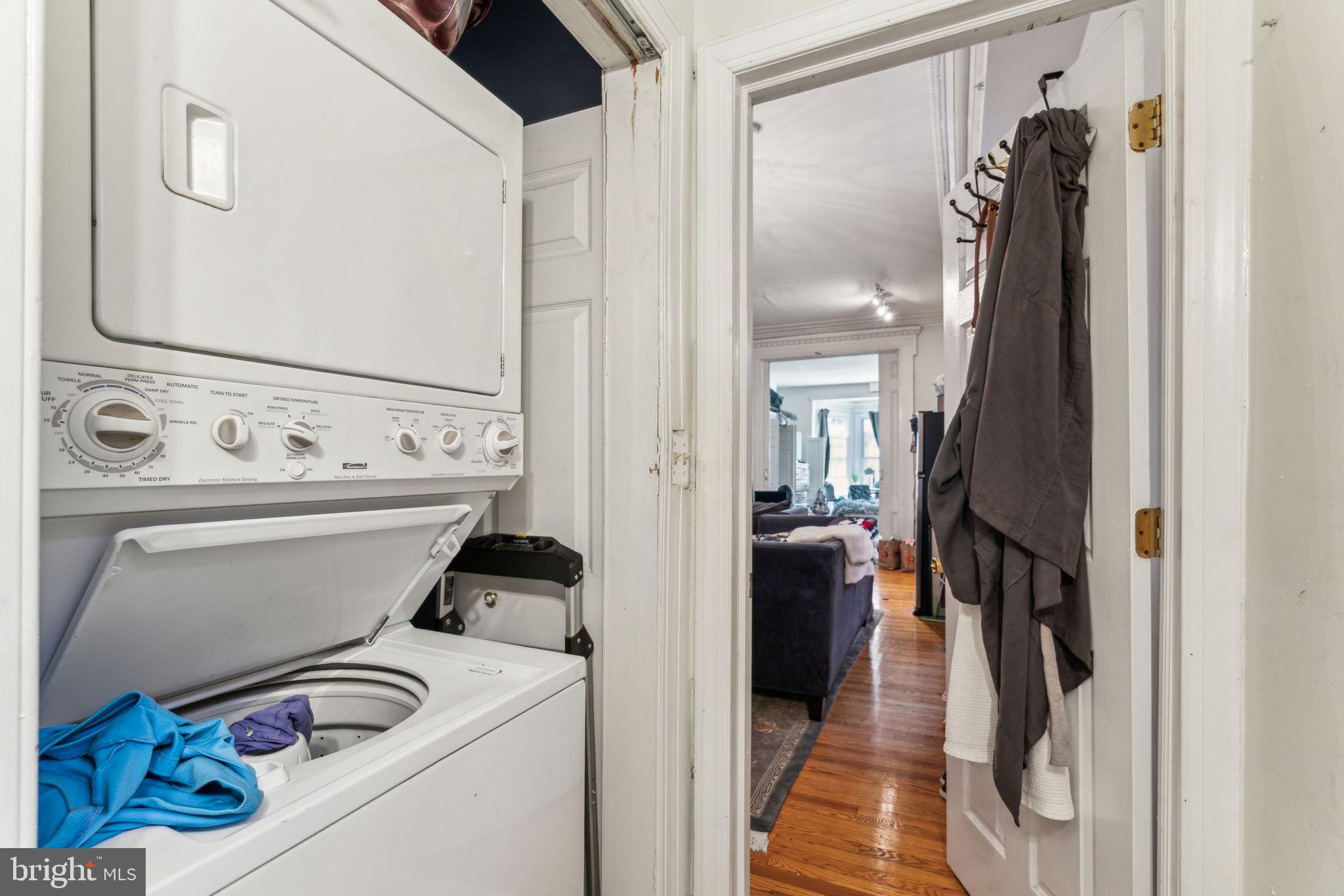 RITTENHOUSE SQUARE - Residential Income
