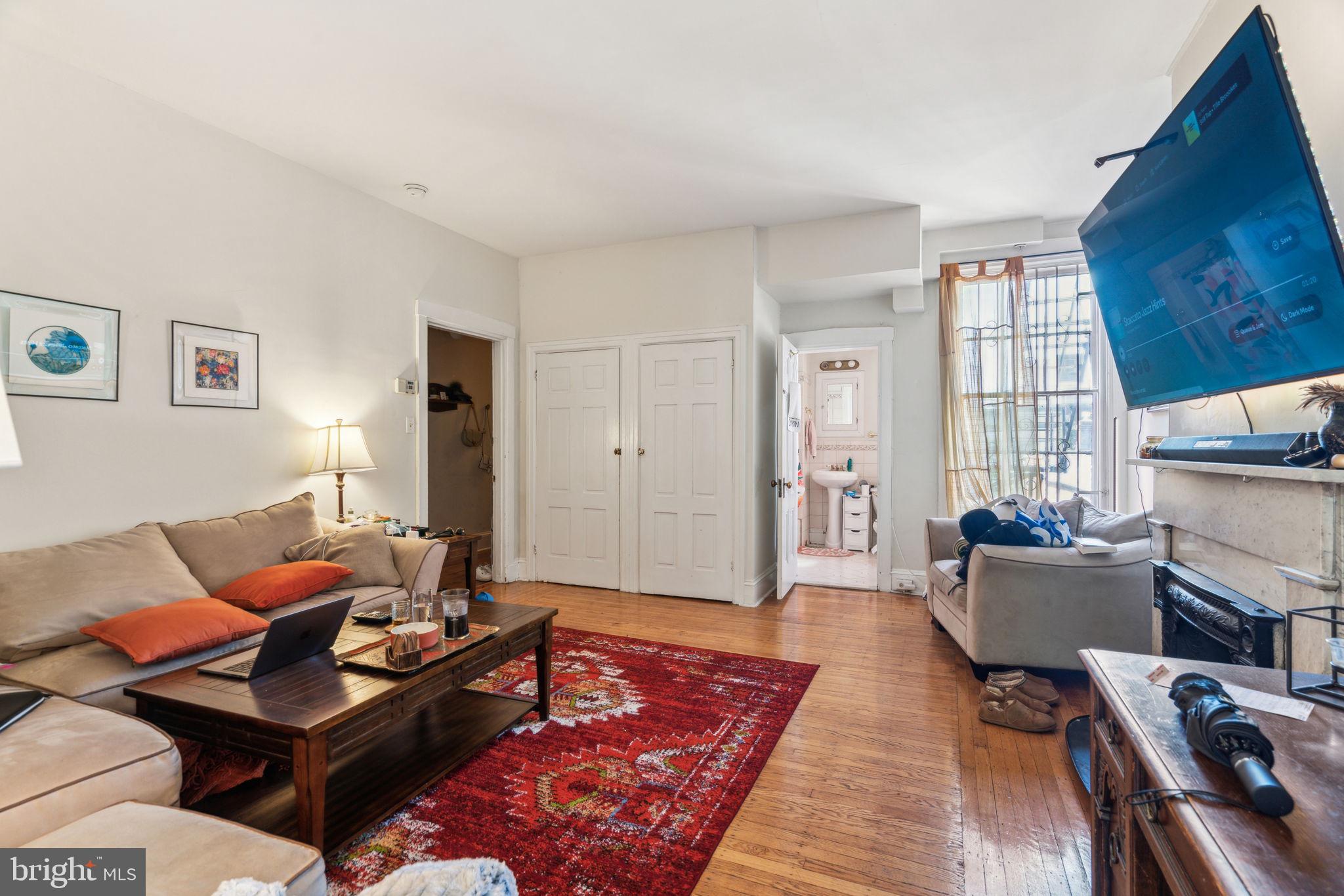 RITTENHOUSE SQUARE - Residential Income