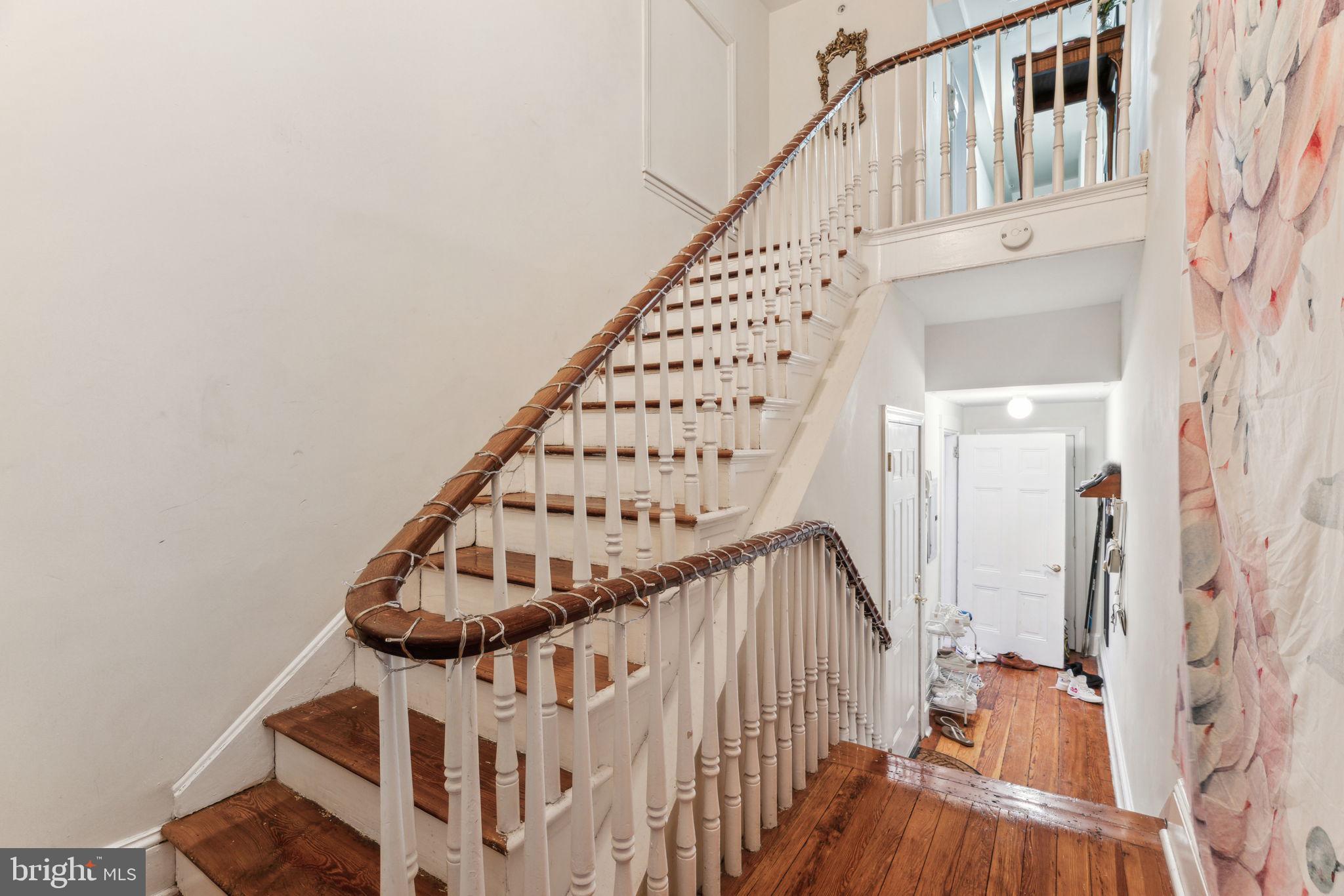 RITTENHOUSE SQUARE - Residential Income