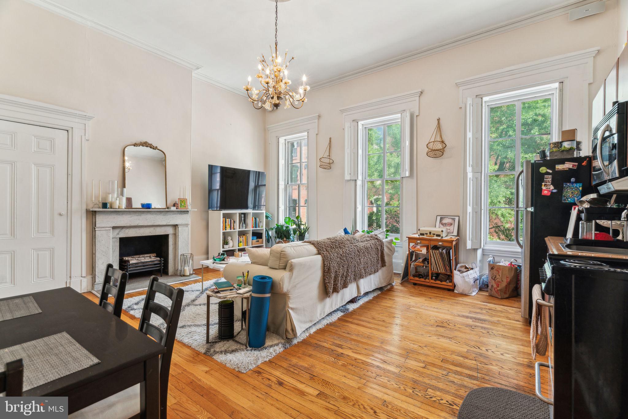 RITTENHOUSE SQUARE - Residential Income