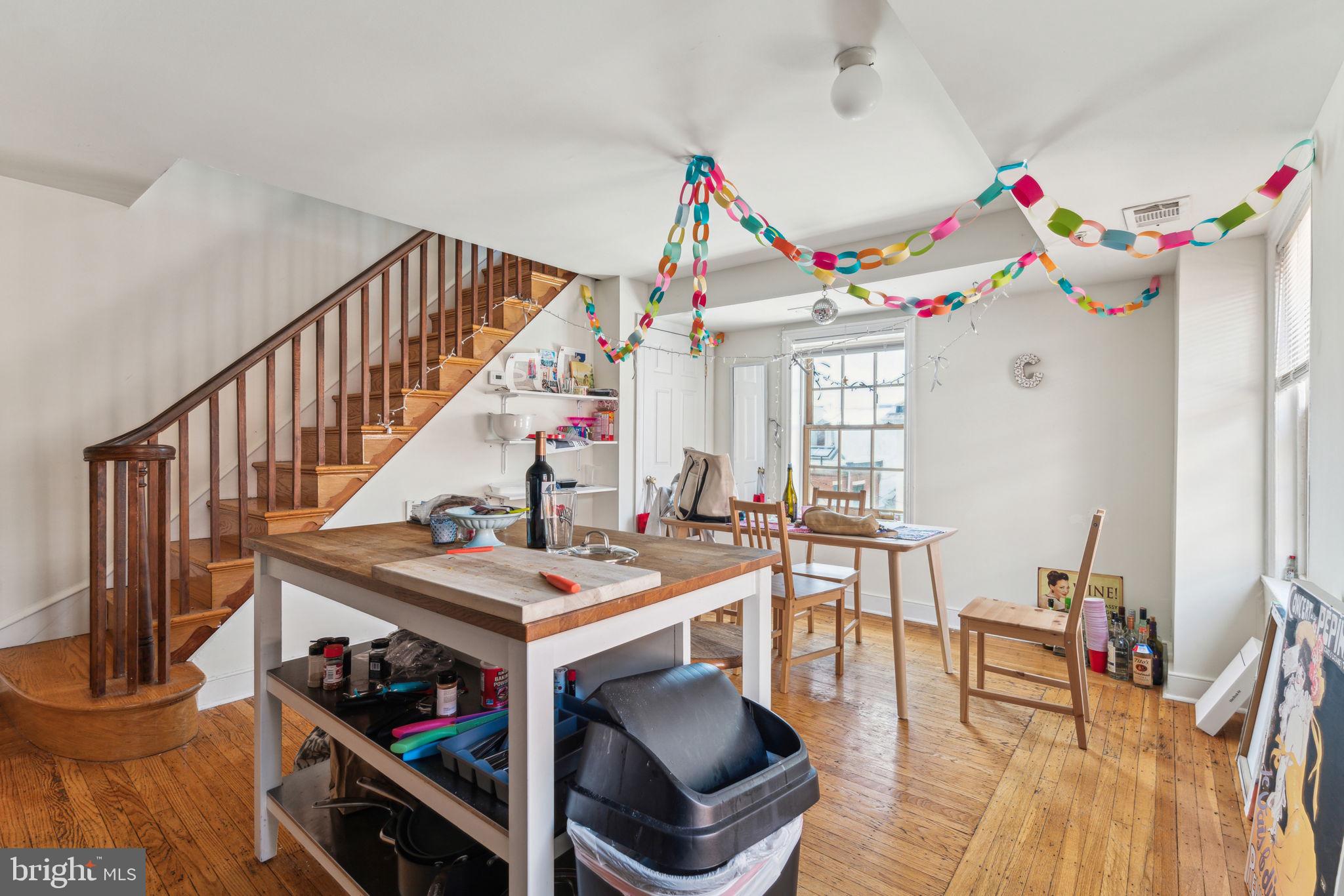 RITTENHOUSE SQUARE - Residential Income
