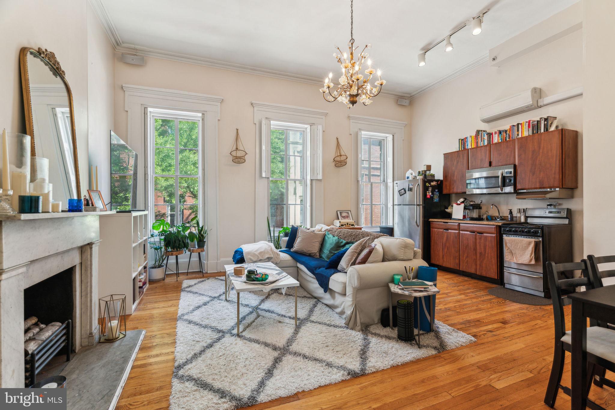 RITTENHOUSE SQUARE - Residential Income