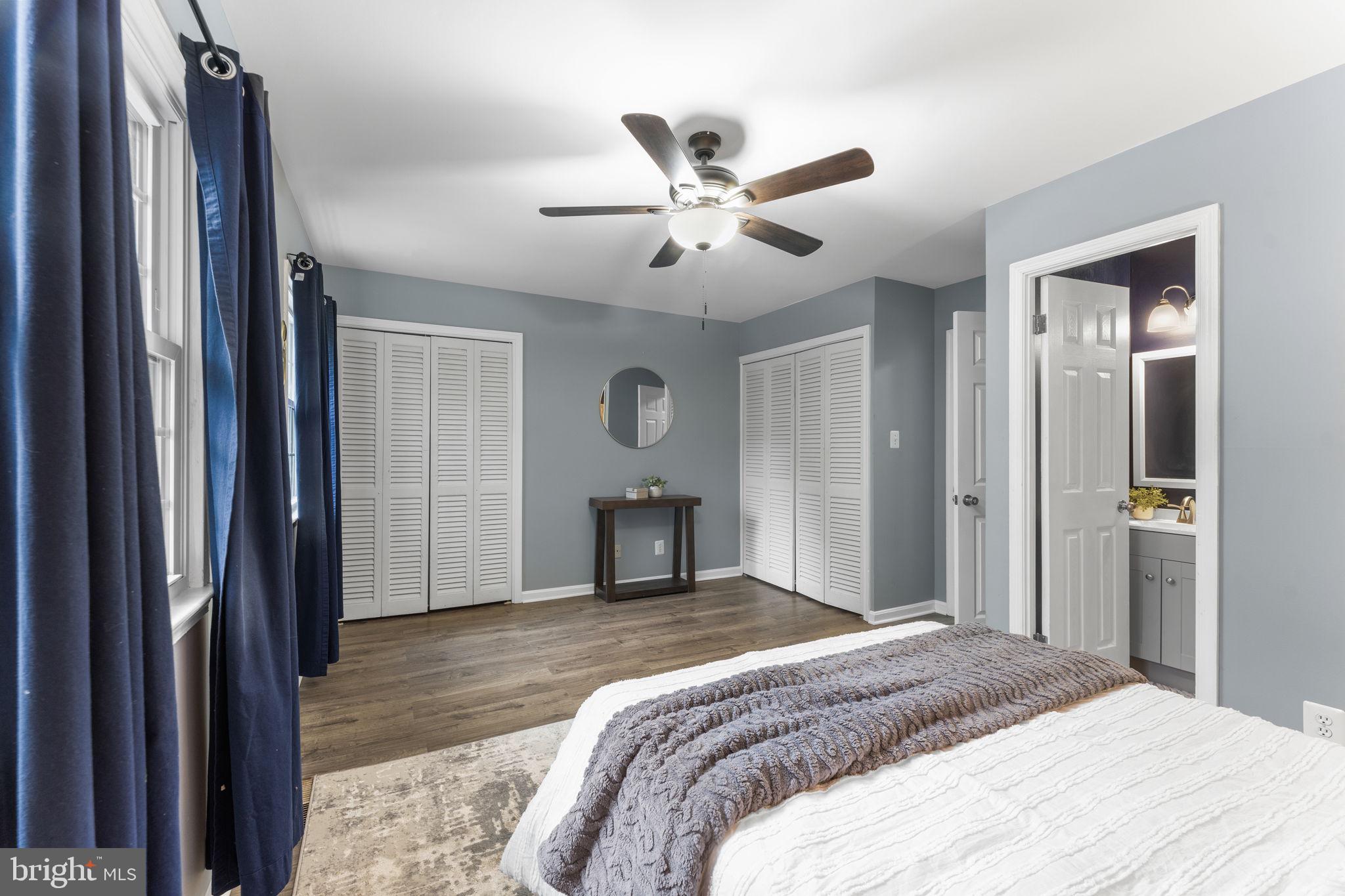 LONDON TOWNE - Residential