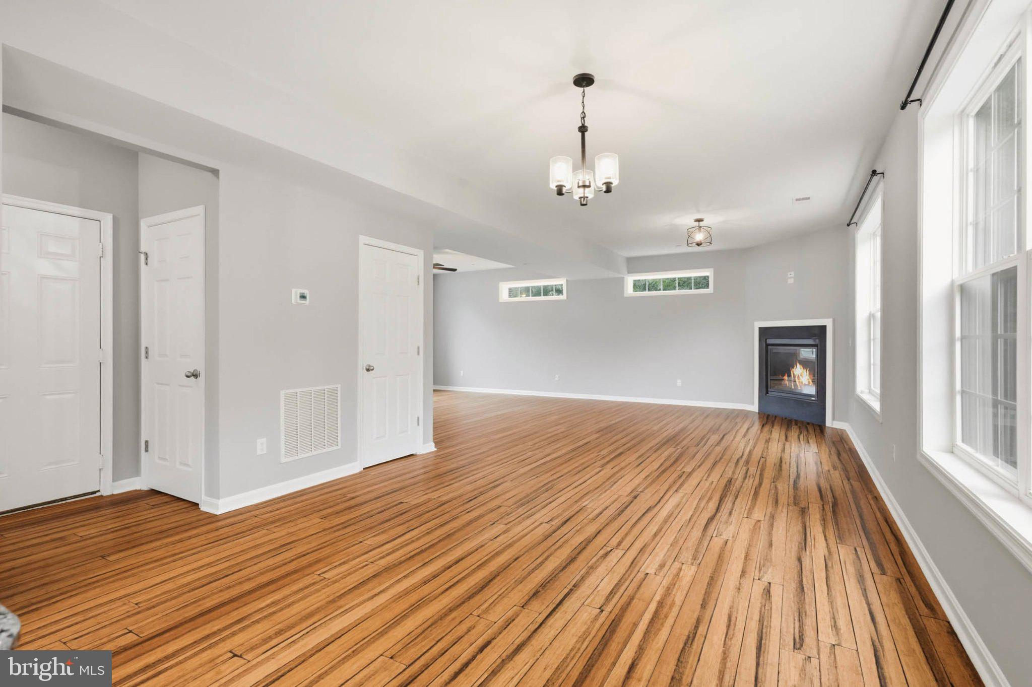 ELKS LANDING - Residential