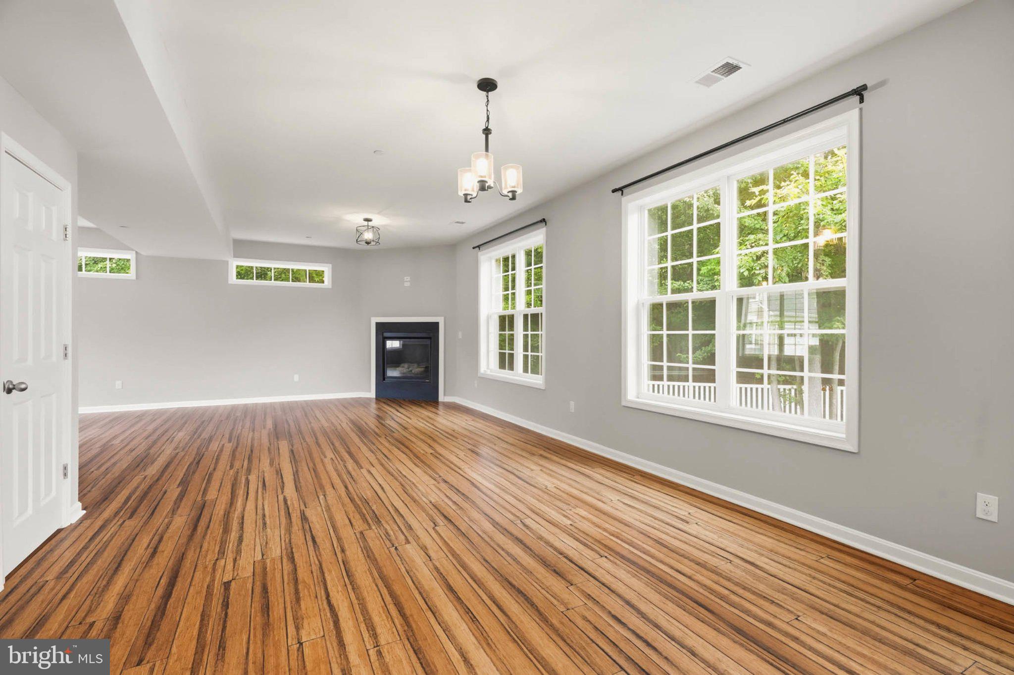 ELKS LANDING - Residential
