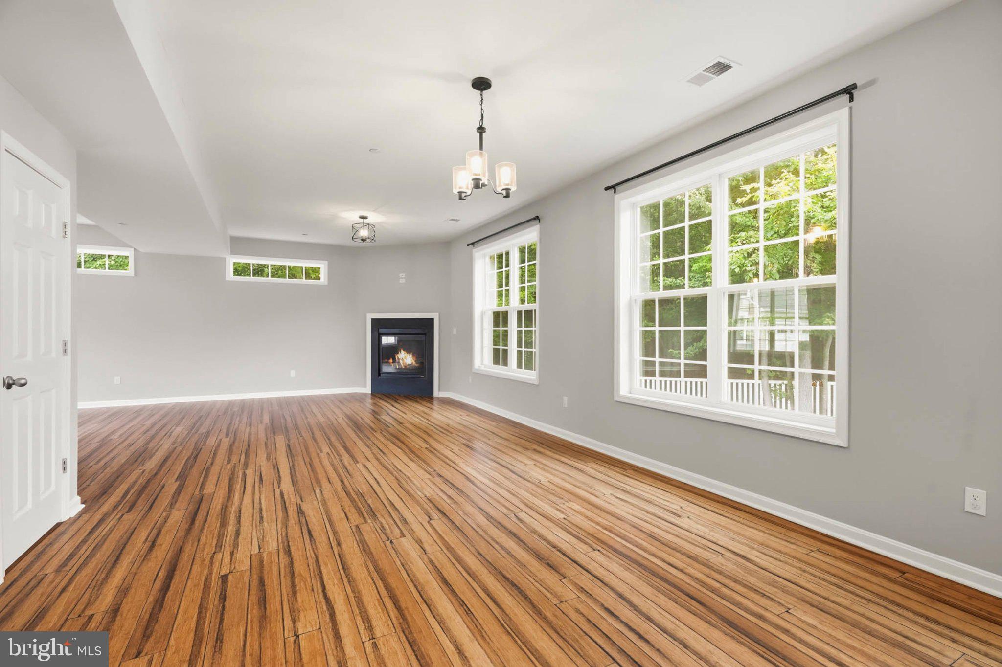 ELKS LANDING - Residential
