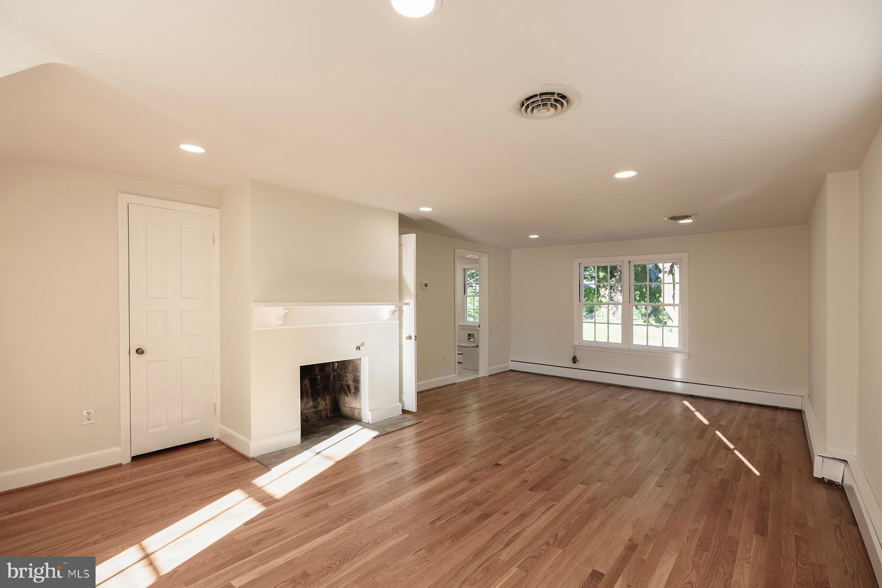 NORTH END - Residential