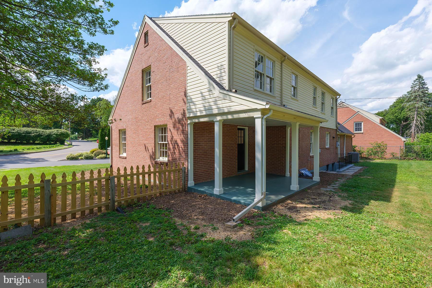 NORTH END - Residential