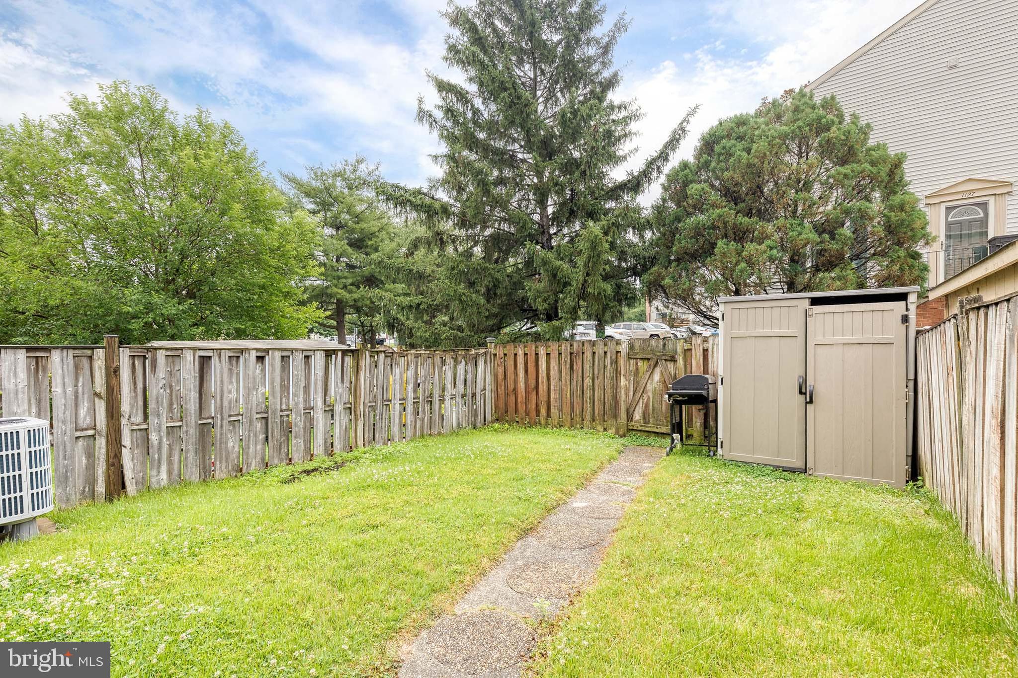 ELIZABETHS LANDING - Residential
