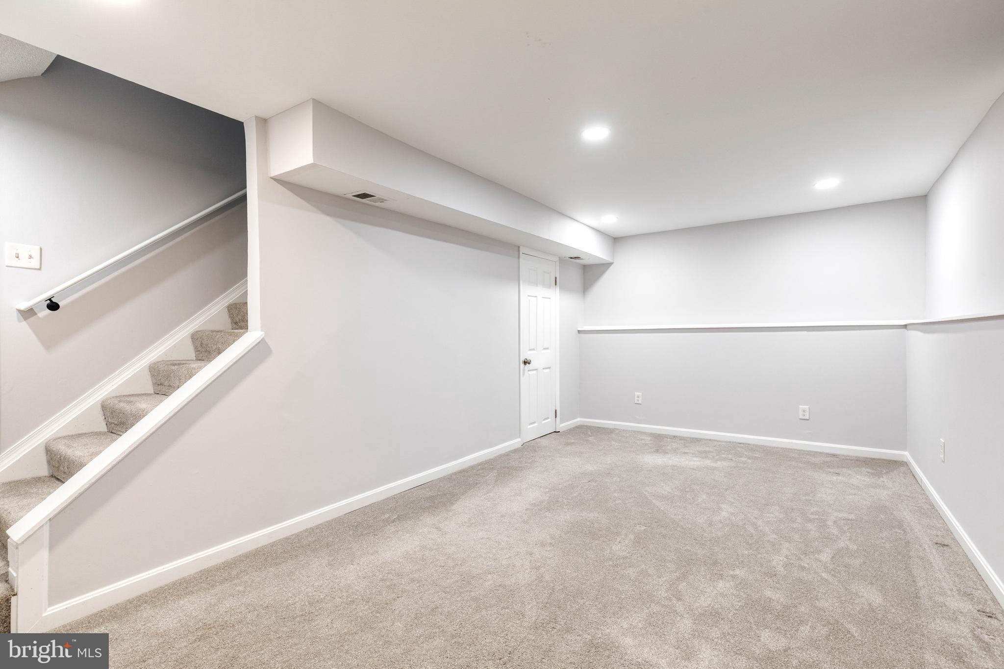 ELIZABETHS LANDING - Residential