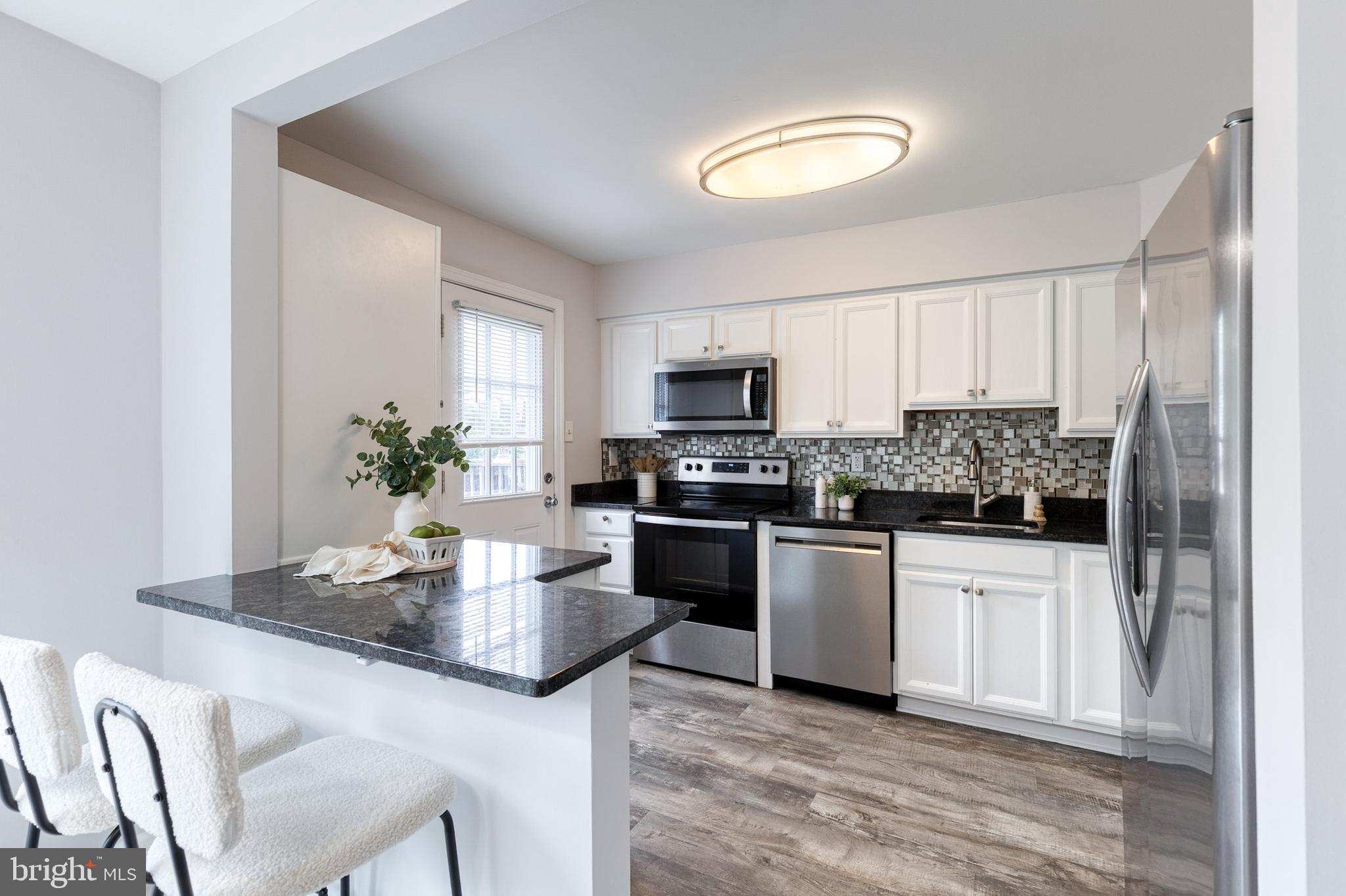ELIZABETHS LANDING - Residential