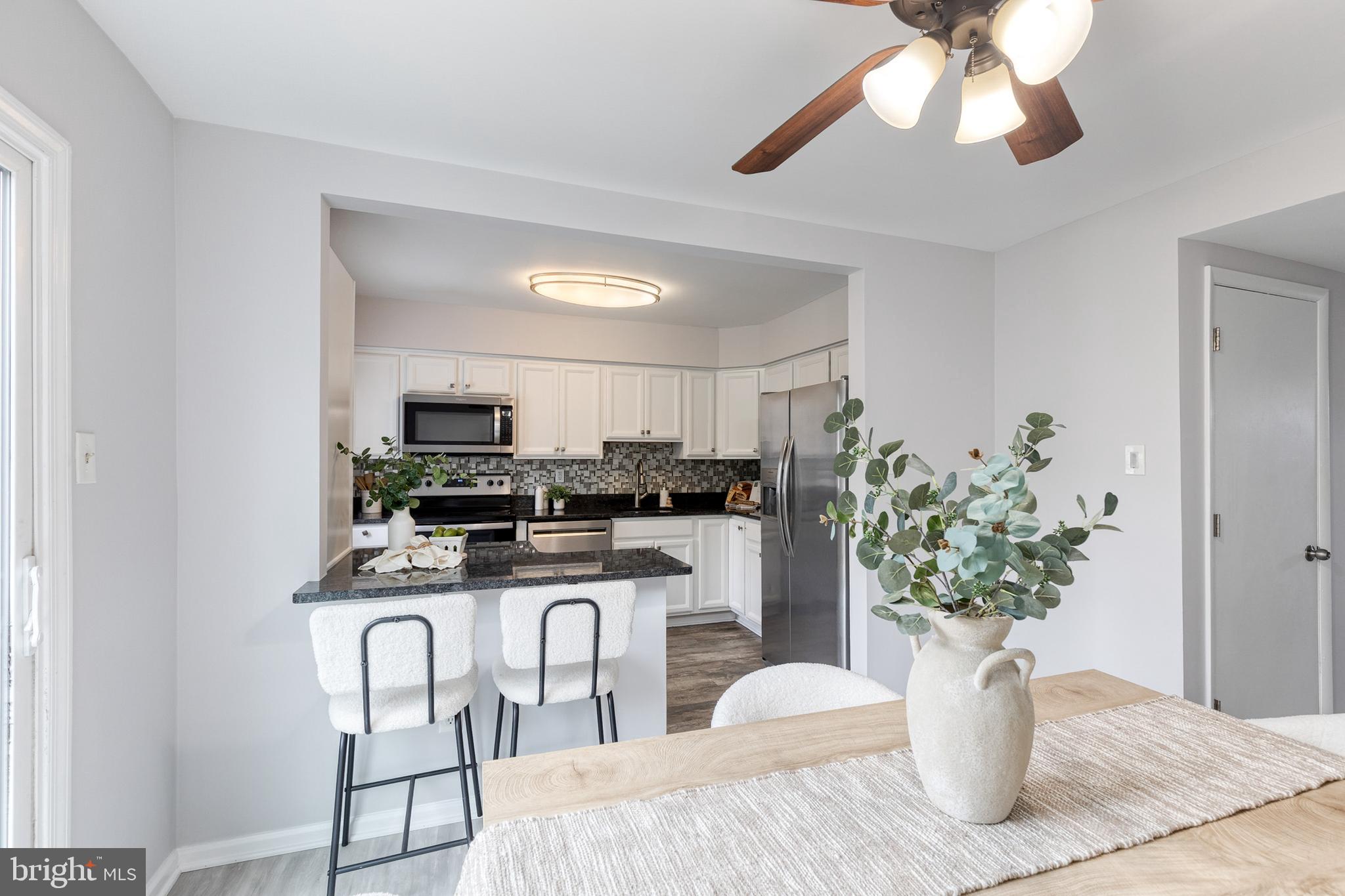 ELIZABETHS LANDING - Residential