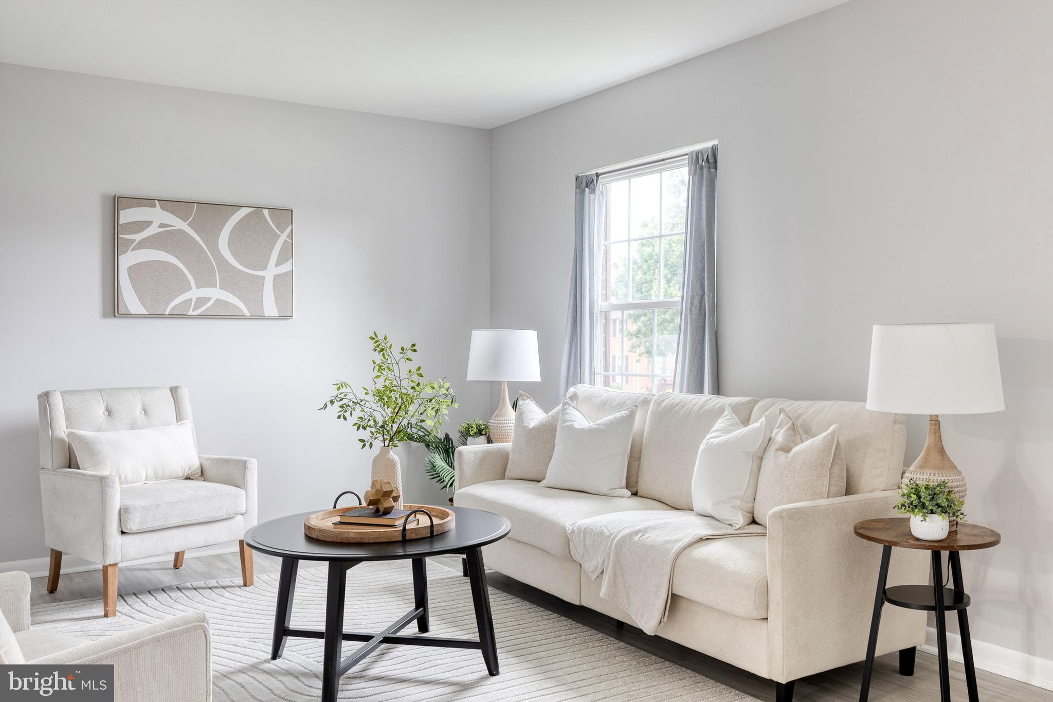 ELIZABETHS LANDING - Residential