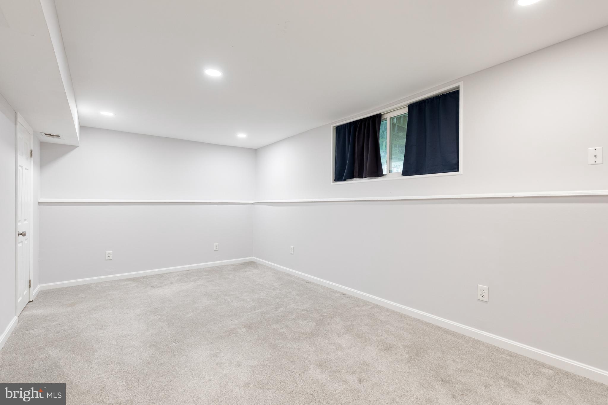 ELIZABETHS LANDING - Residential