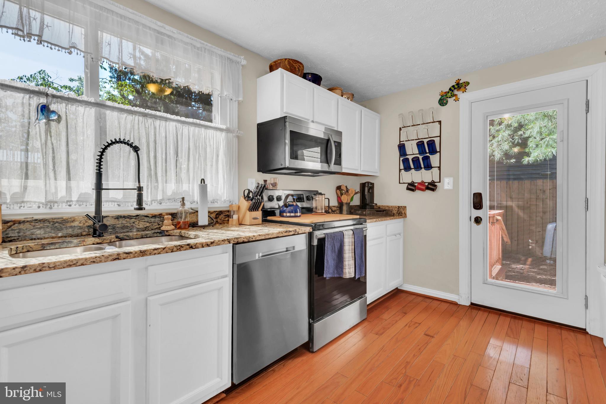 HOLLYWOOD ON SEVERN - Residential