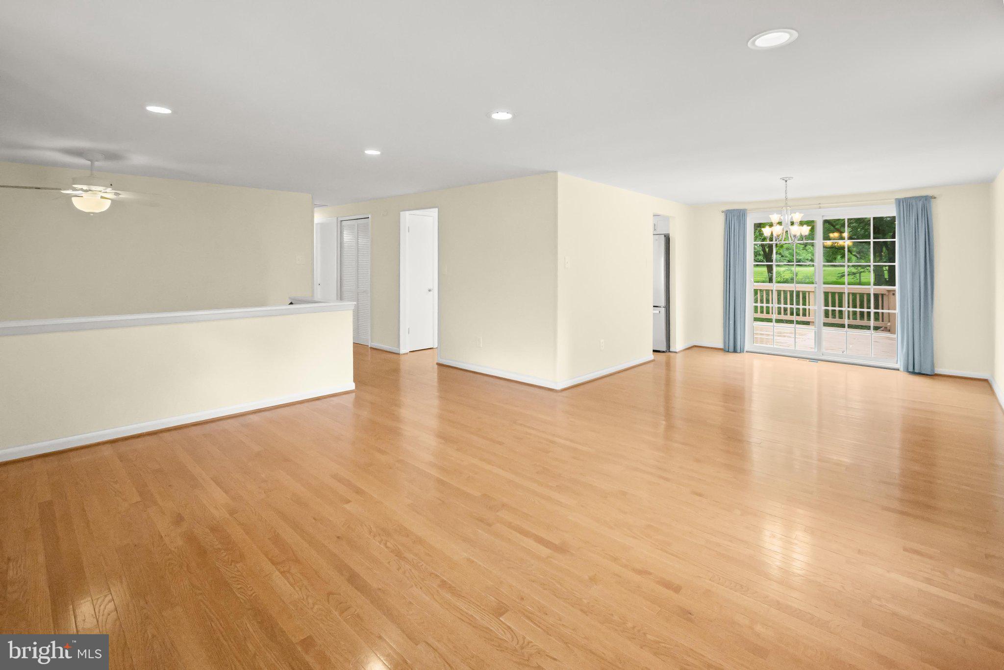 COLUMBIA TOWN CENTER - Residential