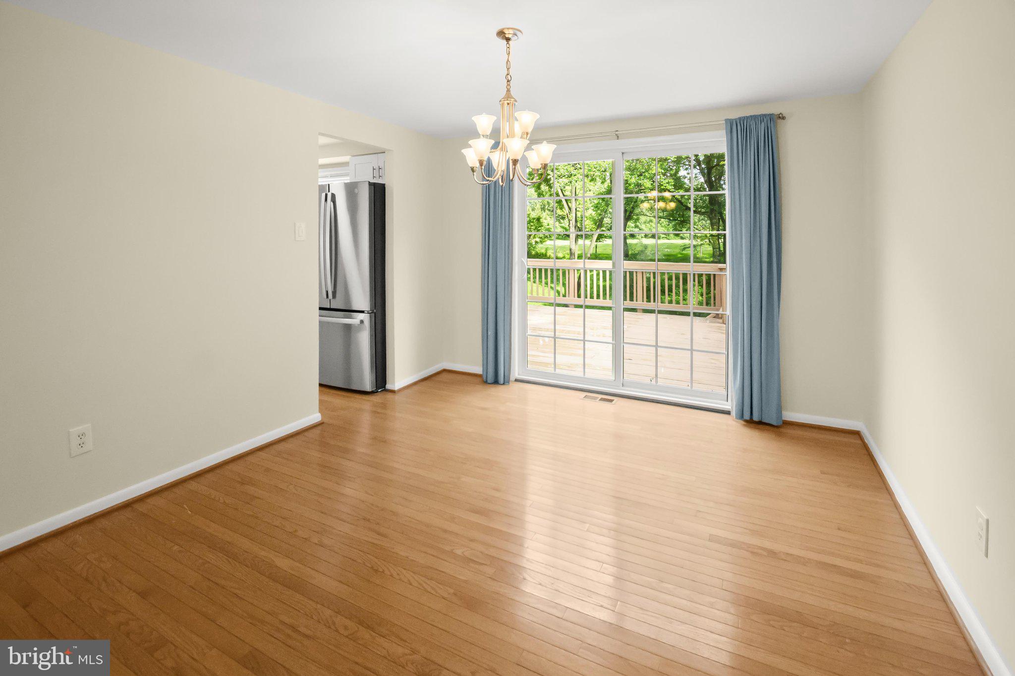 COLUMBIA TOWN CENTER - Residential