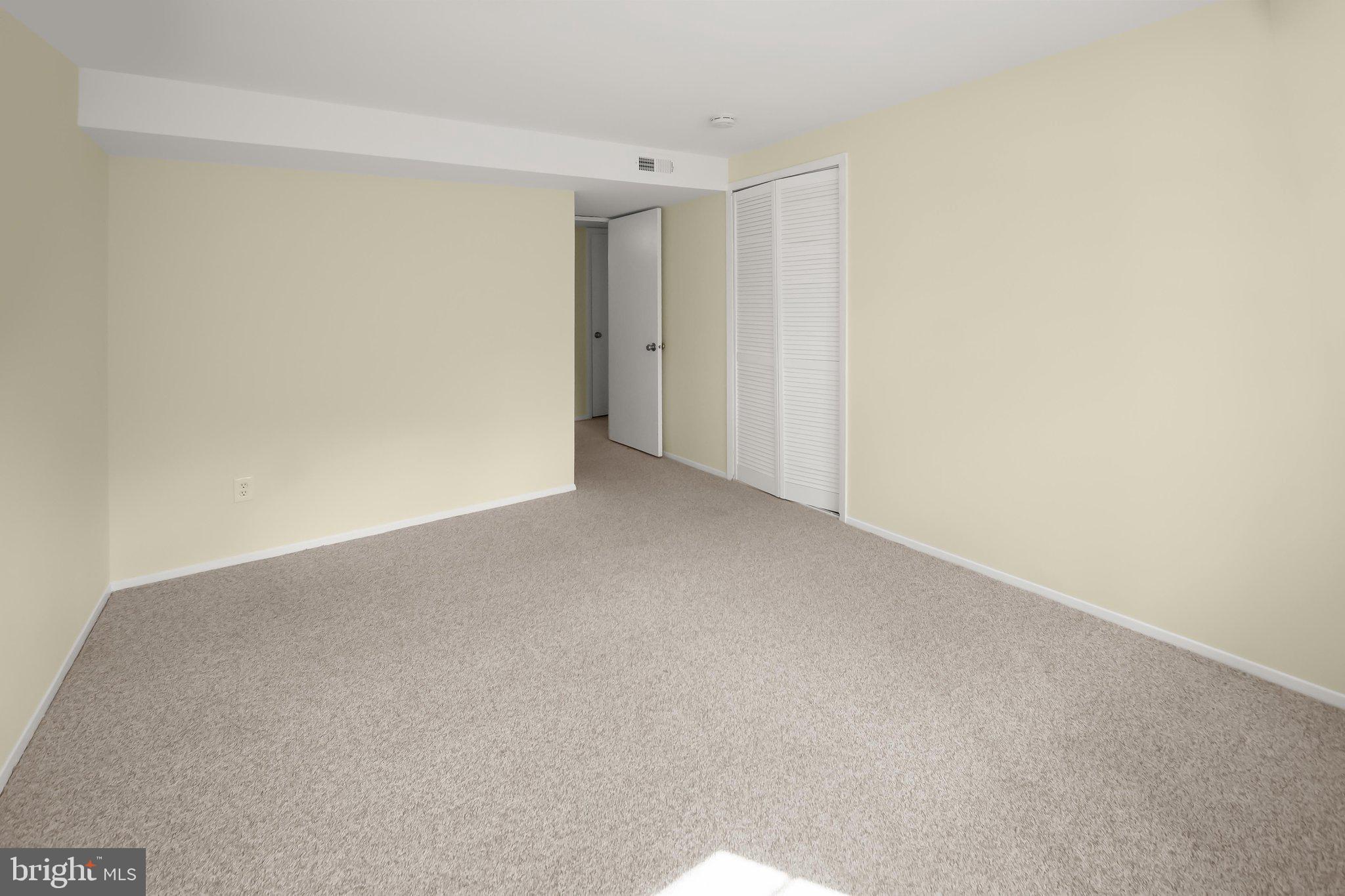 COLUMBIA TOWN CENTER - Residential