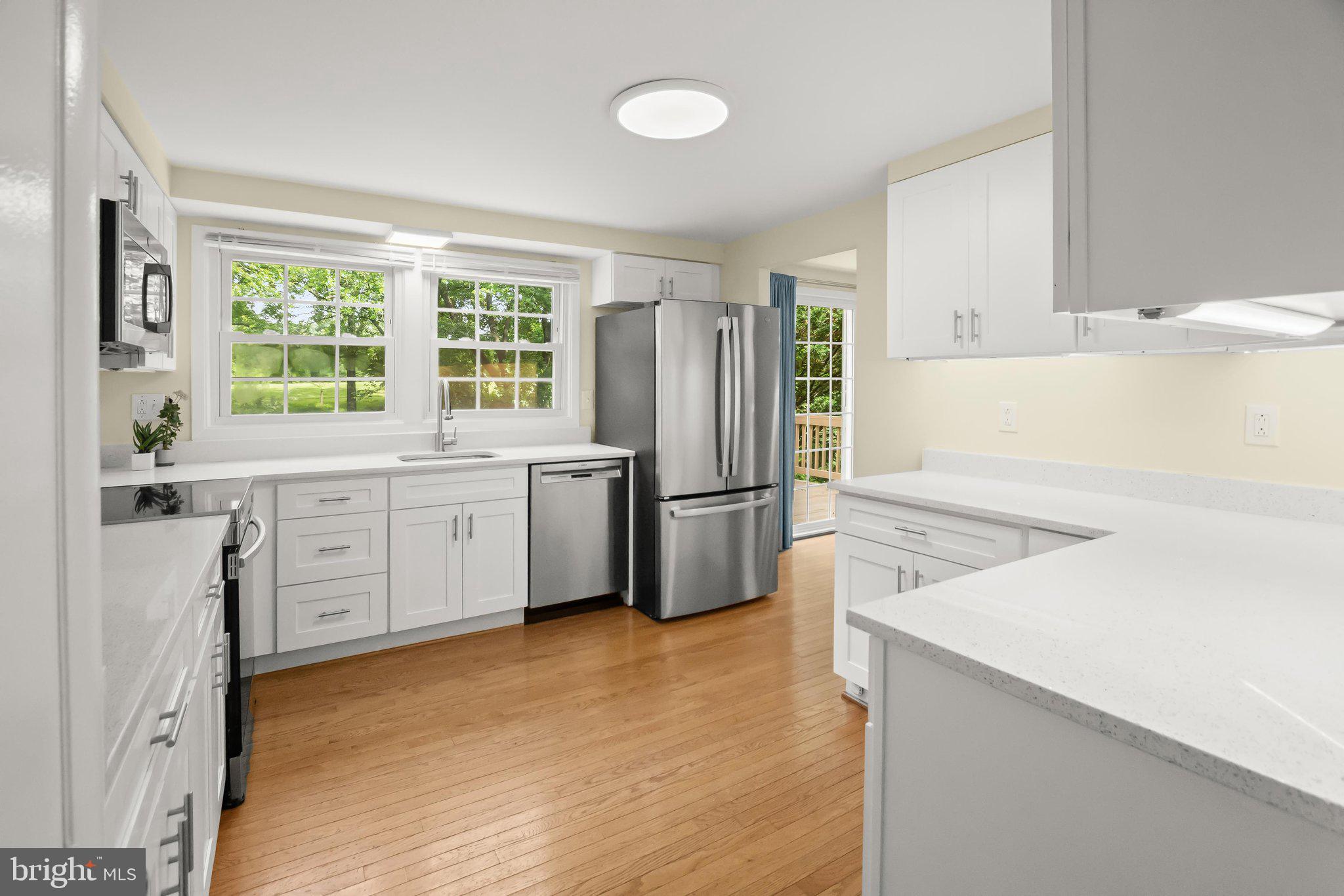 COLUMBIA TOWN CENTER - Residential