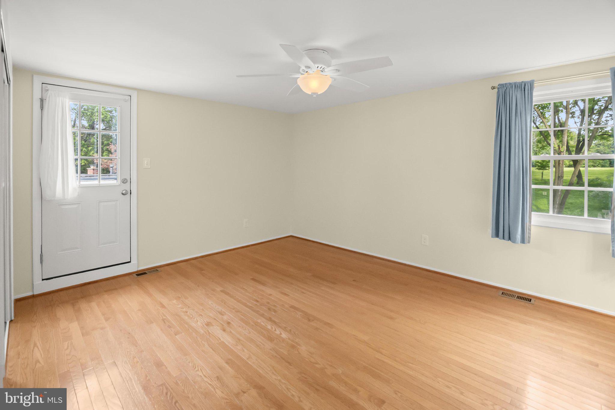 COLUMBIA TOWN CENTER - Residential