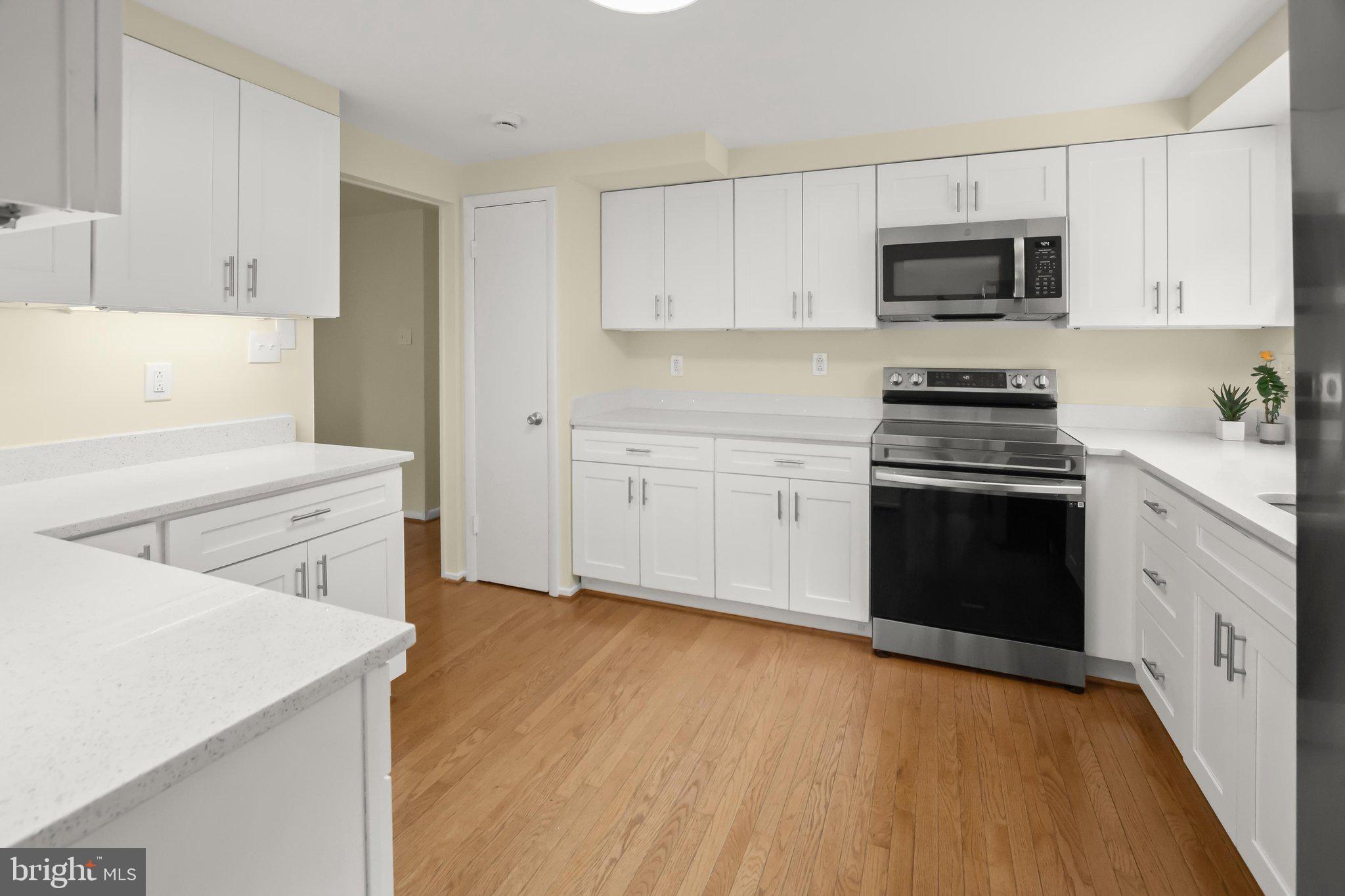 COLUMBIA TOWN CENTER - Residential