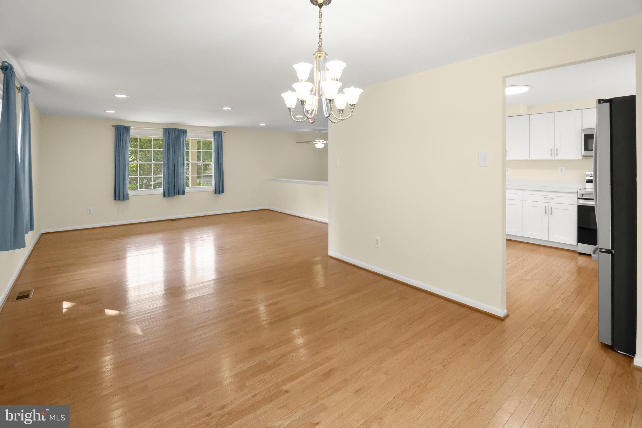 COLUMBIA TOWN CENTER - Residential