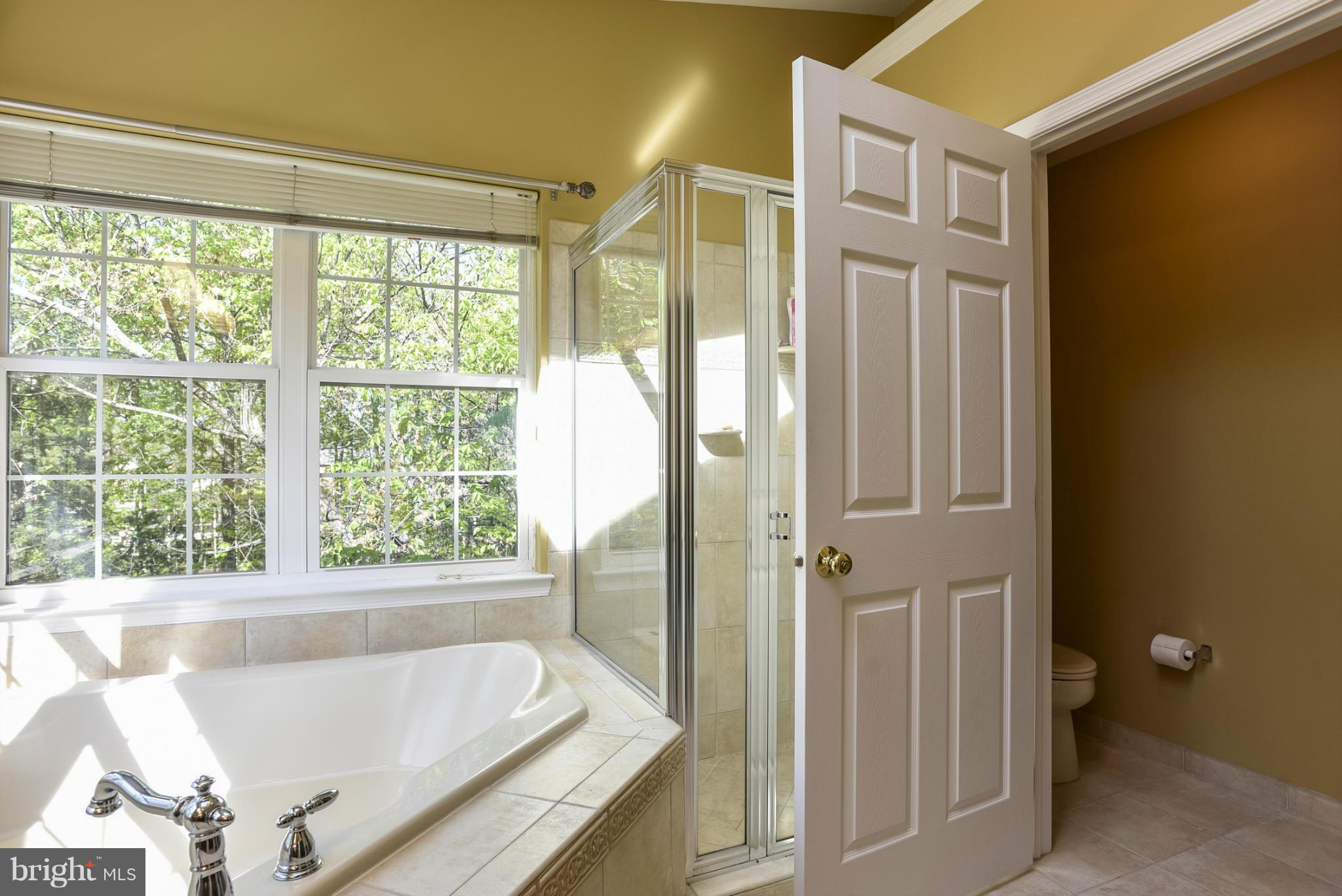 BELMONT COUNTRY CLUB - Residential Lease
