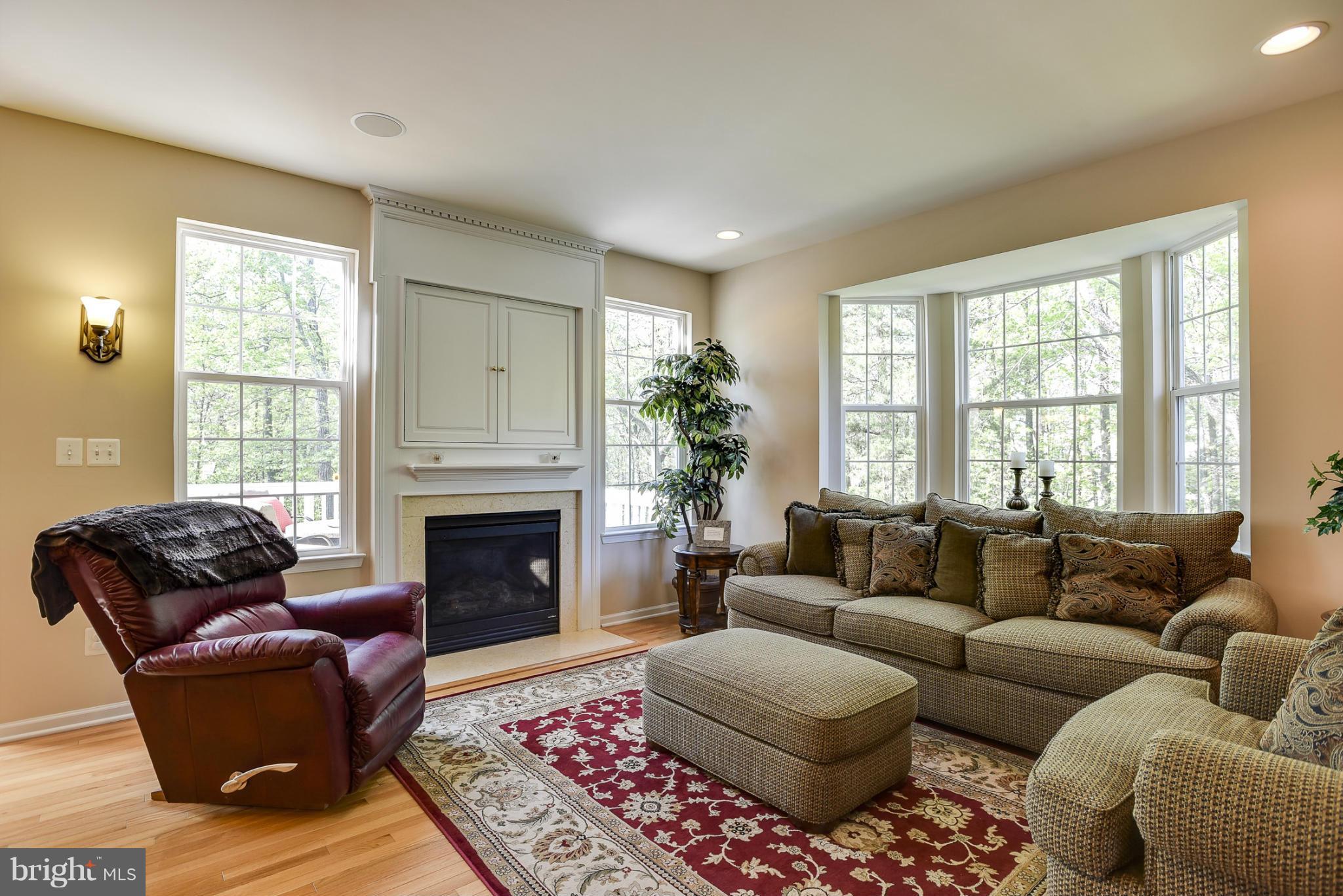 BELMONT COUNTRY CLUB - Residential Lease