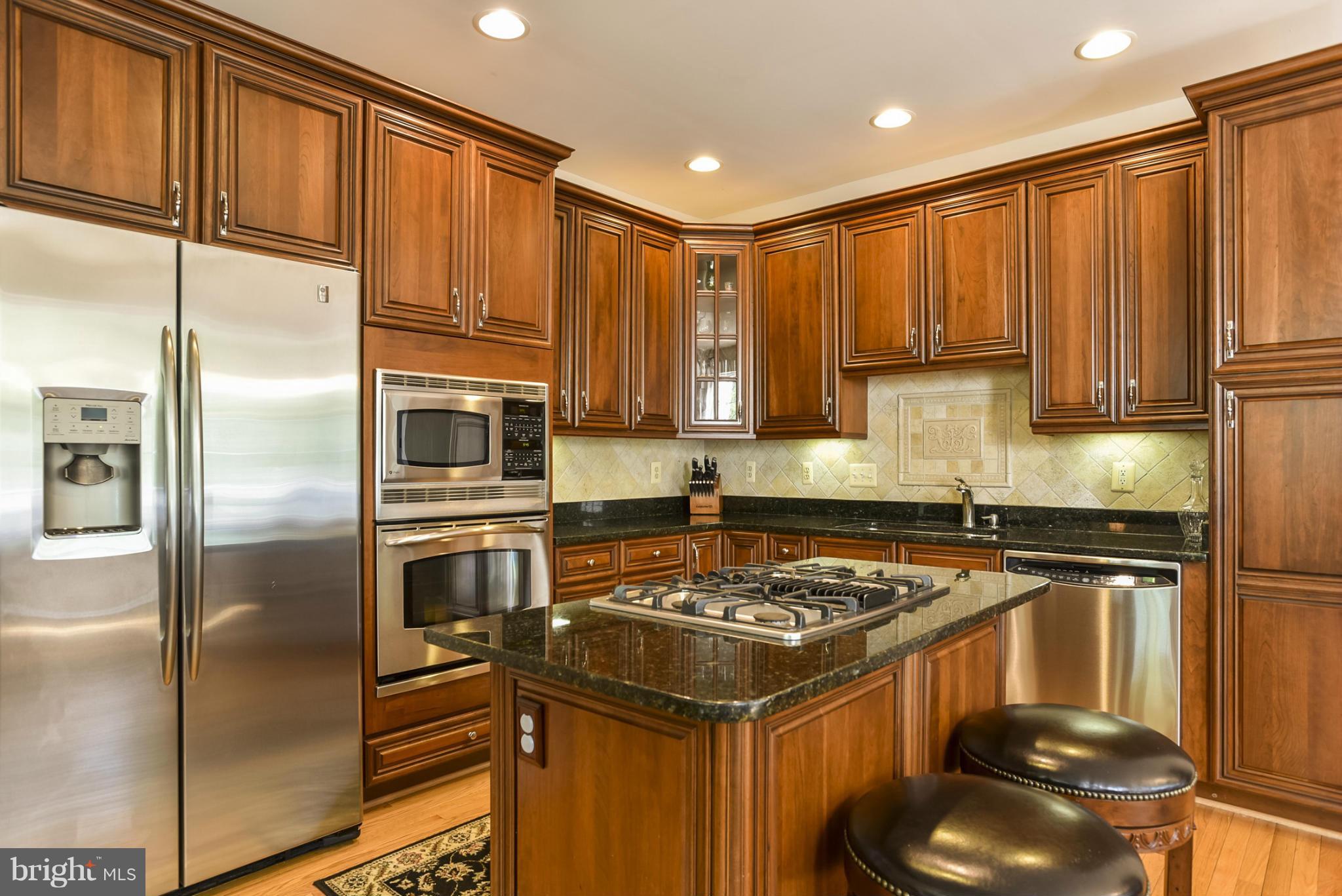 BELMONT COUNTRY CLUB - Residential Lease