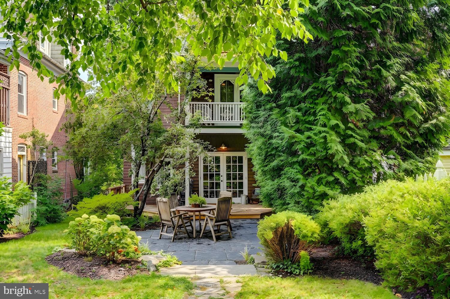 ROLAND PARK - Residential