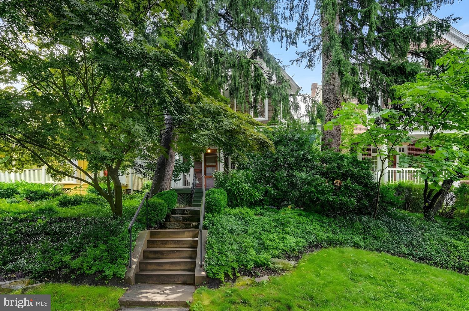 ROLAND PARK - Residential
