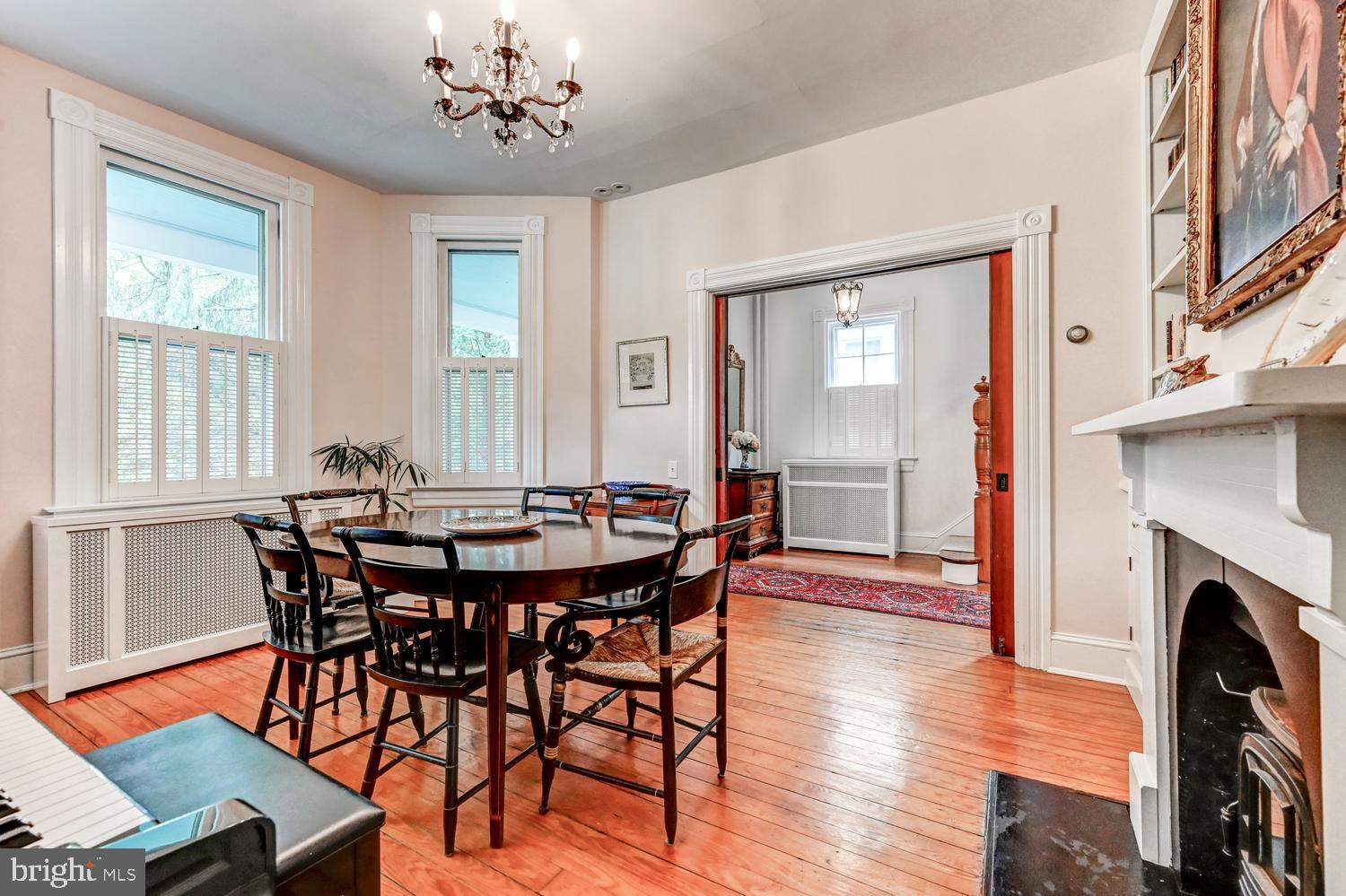 ROLAND PARK - Residential
