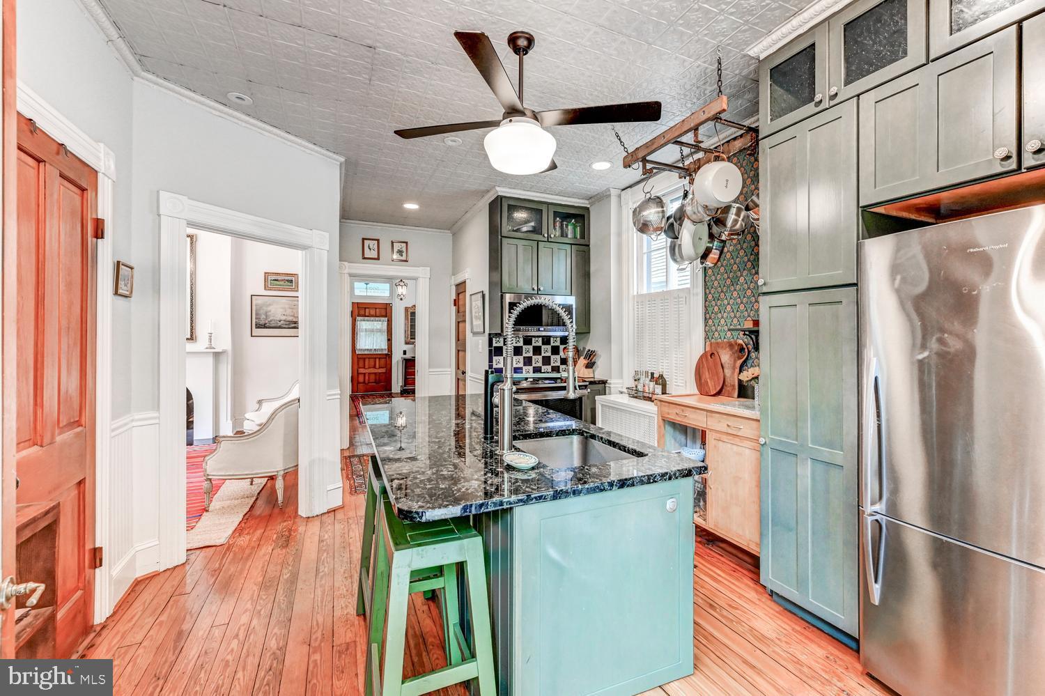 ROLAND PARK - Residential