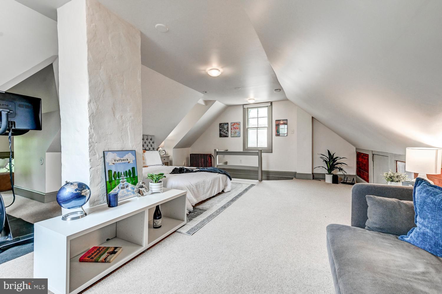 ROLAND PARK - Residential