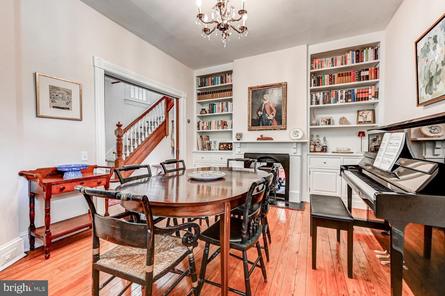 ROLAND PARK - Residential