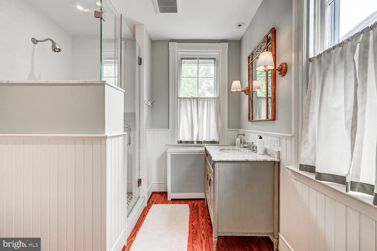 ROLAND PARK - Residential
