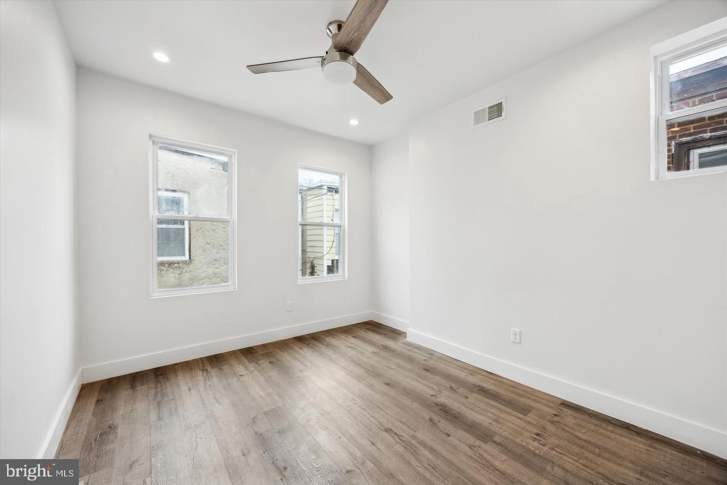 STRAWBERRY MANSION - Residential Lease