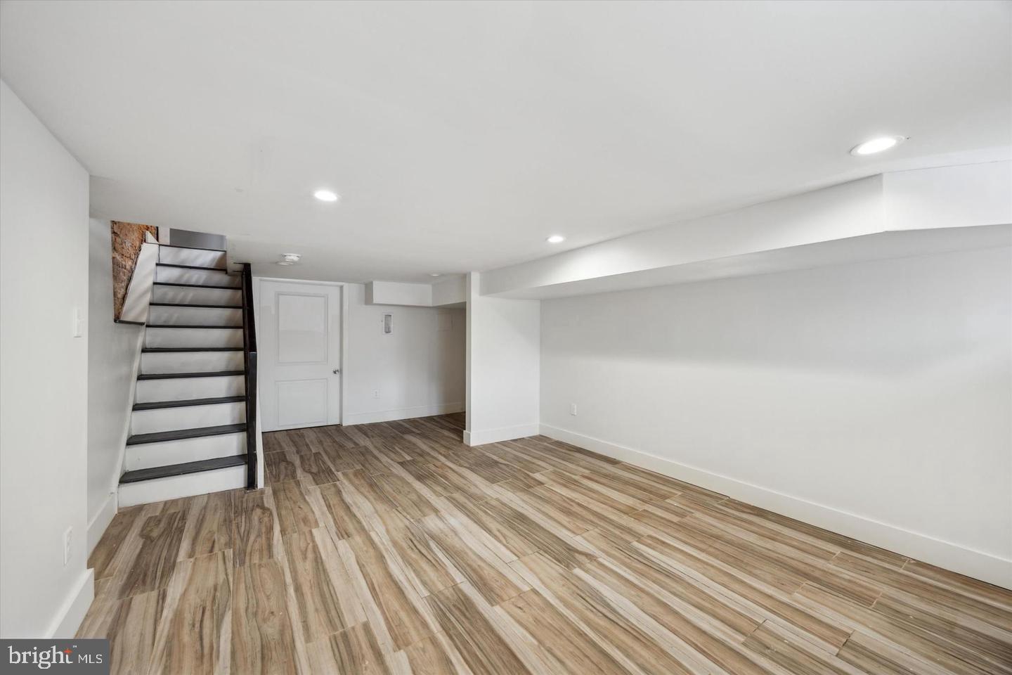 STRAWBERRY MANSION - Residential Lease