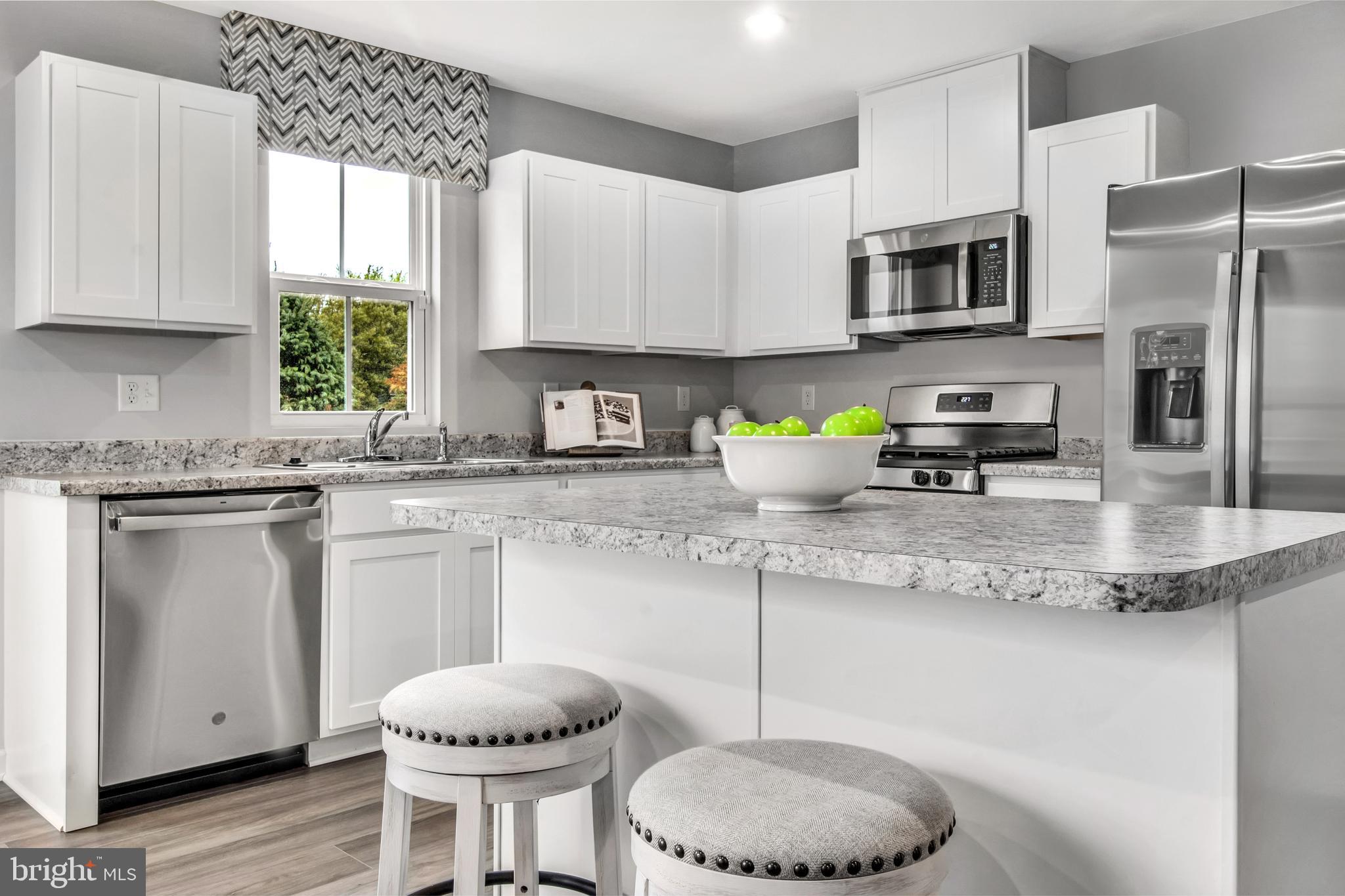 CARDINAL POINTE - Residential