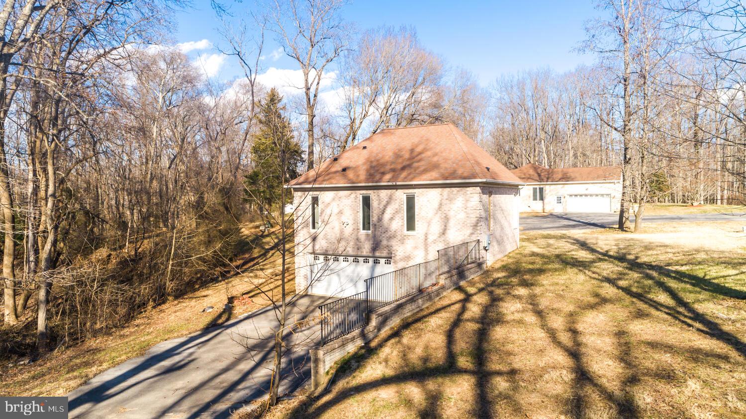 WOODFIELD - Residential
