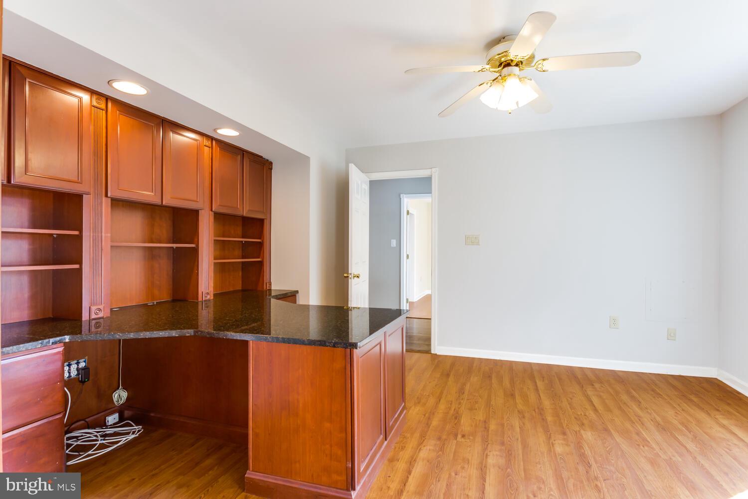 WOODFIELD - Residential