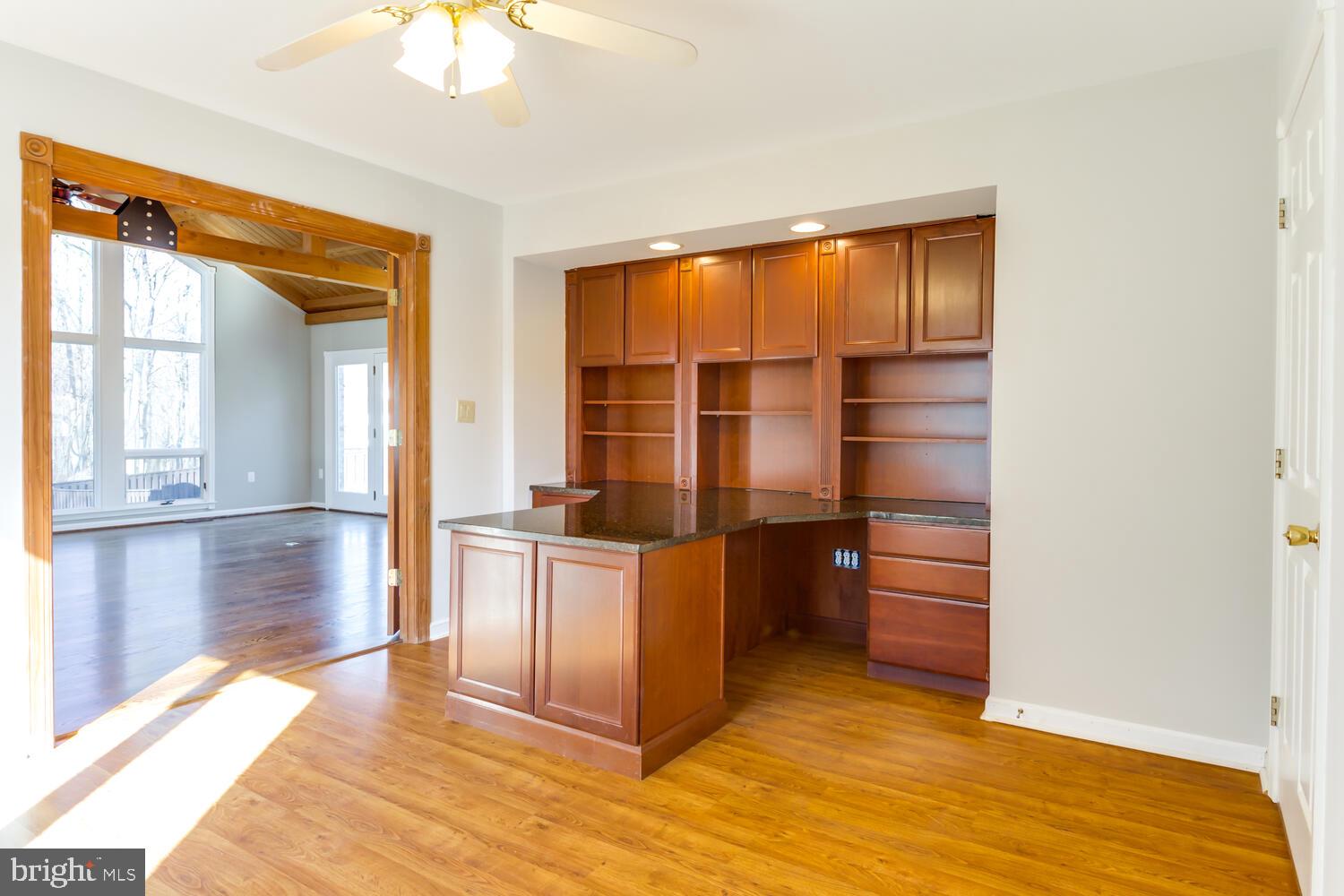 WOODFIELD - Residential