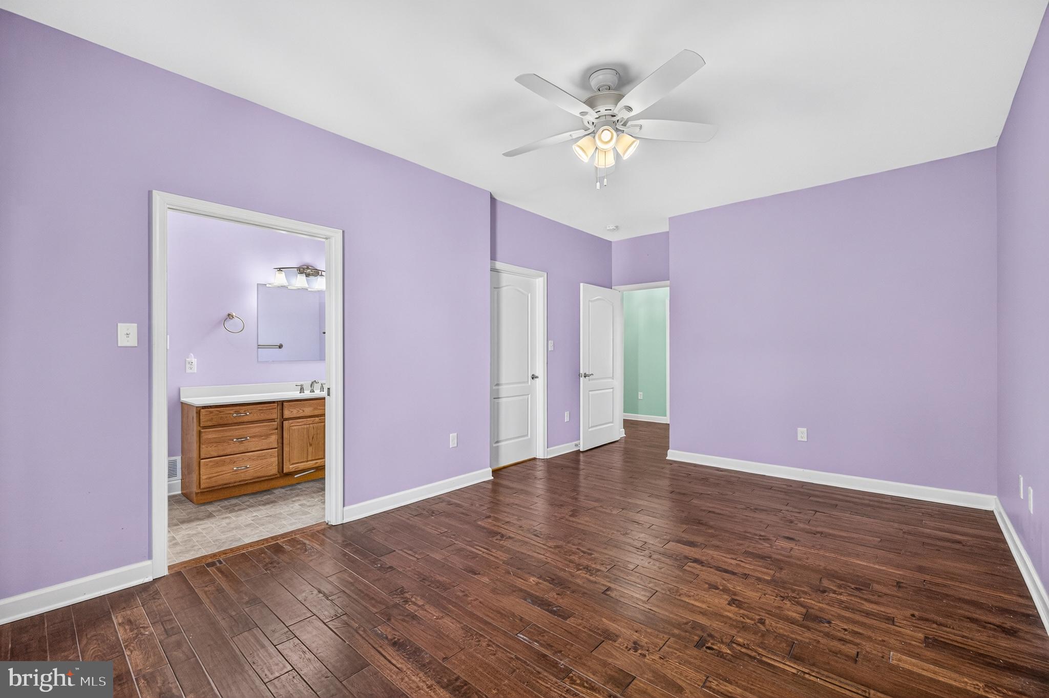 EDINBURG SQUARE - Residential