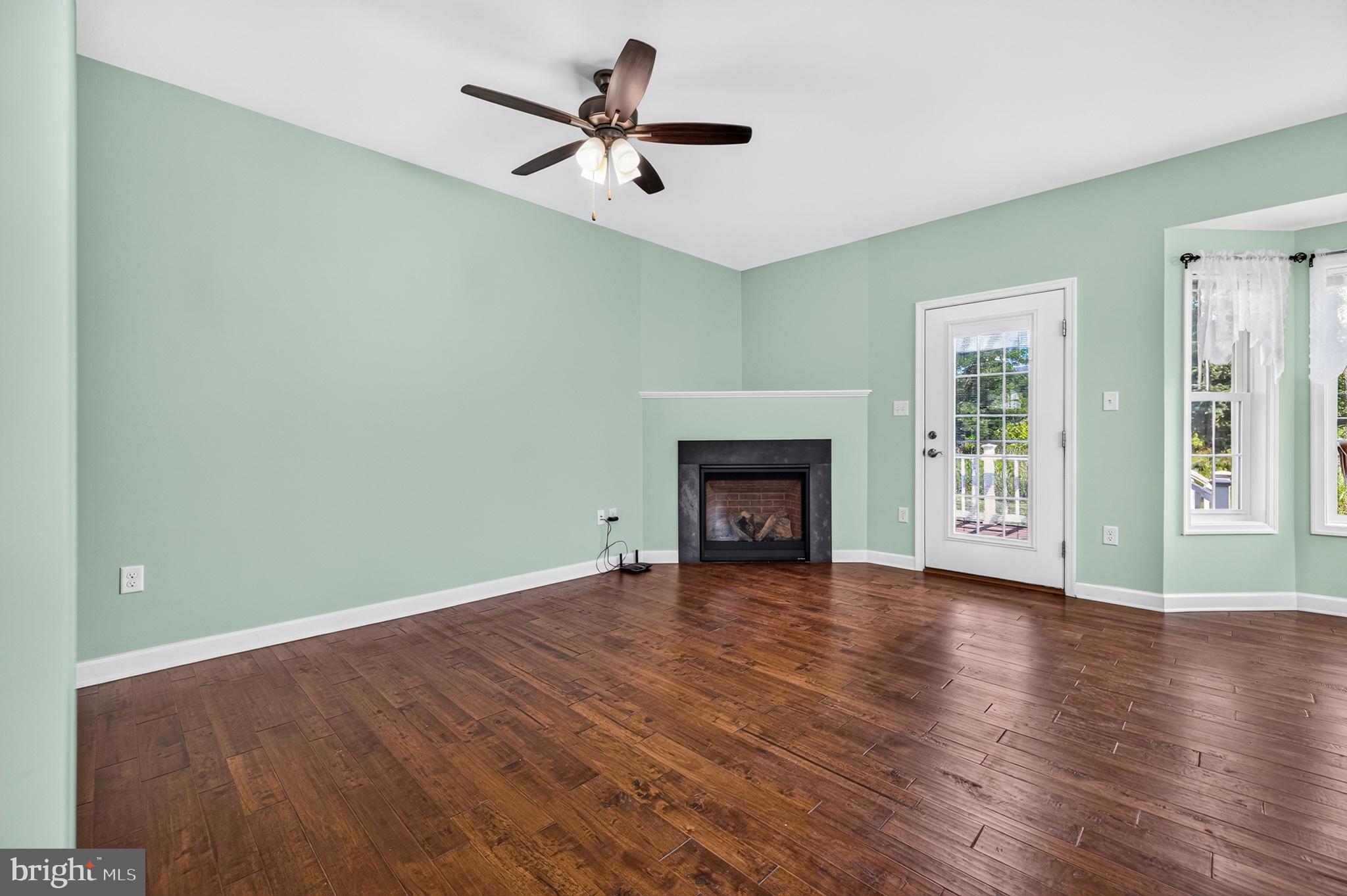 EDINBURG SQUARE - Residential