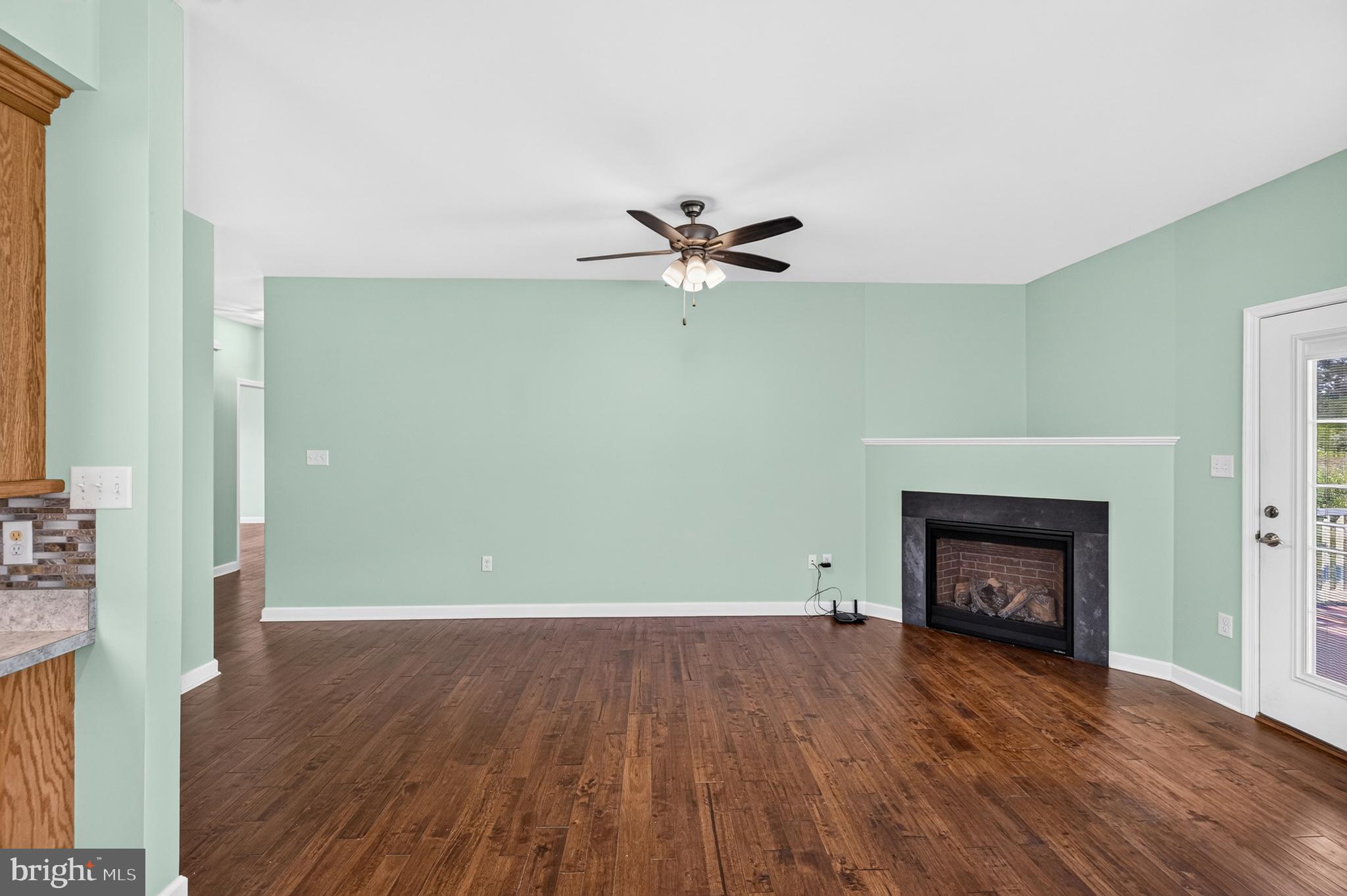 EDINBURG SQUARE - Residential