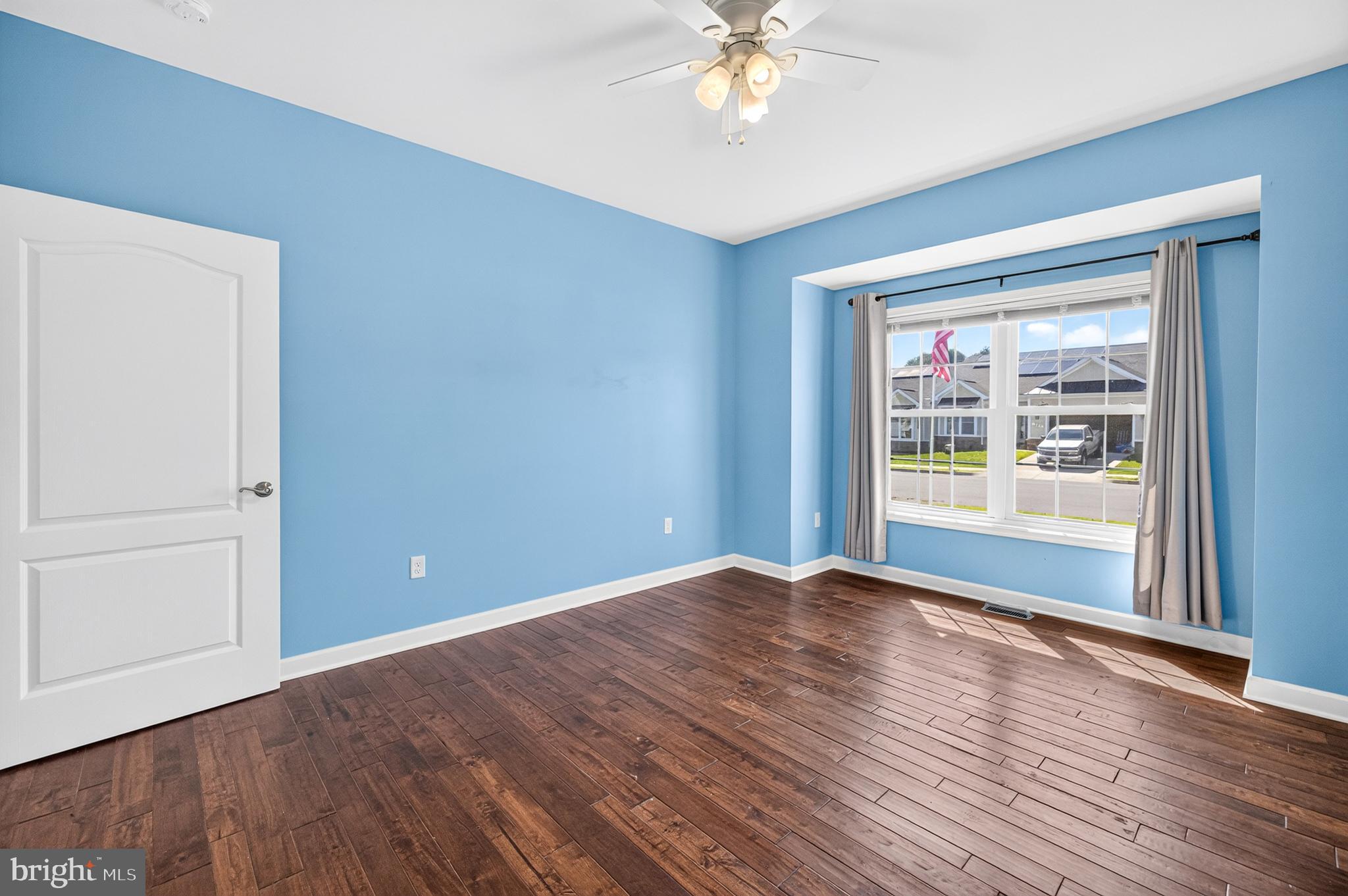 EDINBURG SQUARE - Residential