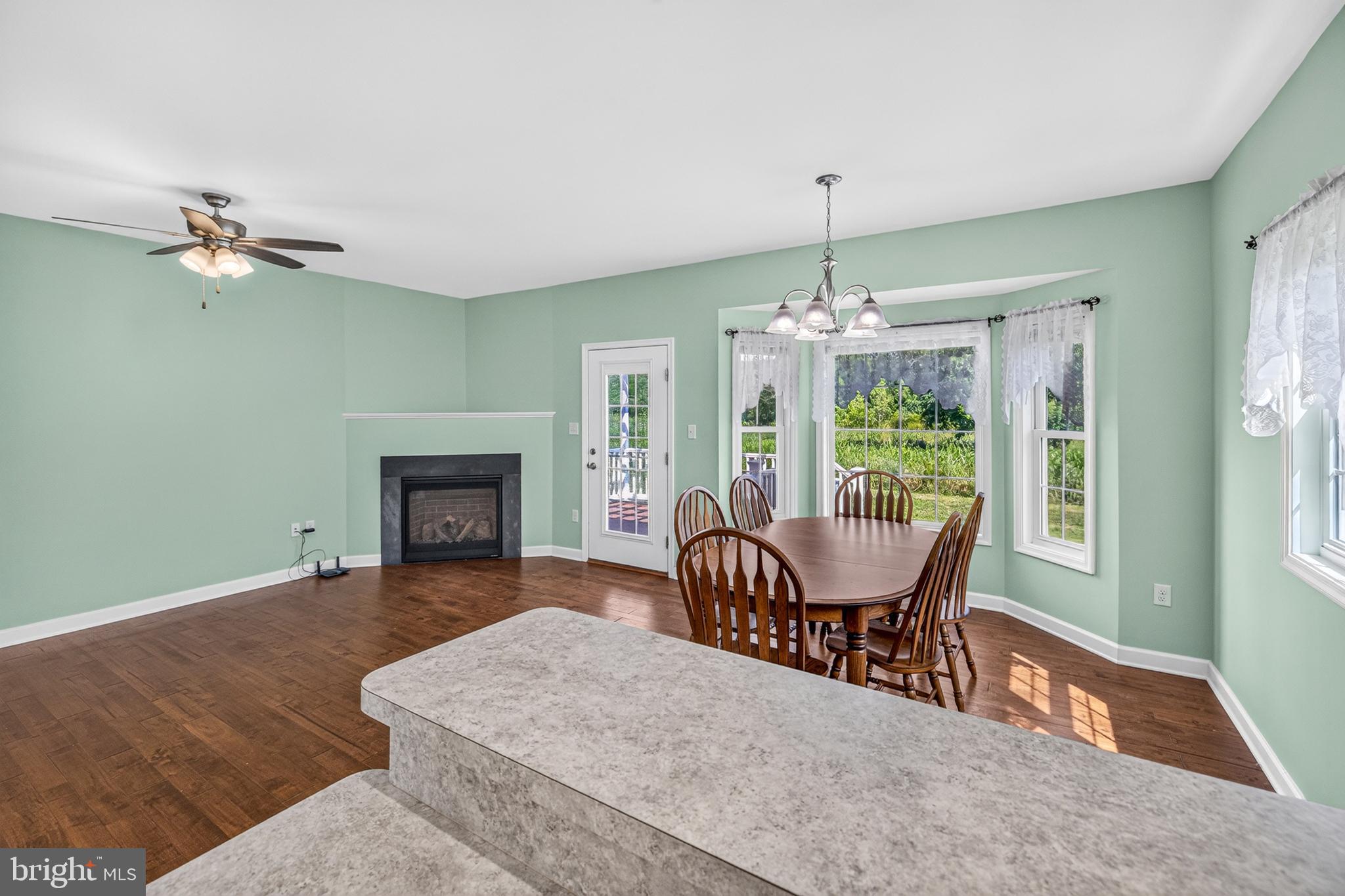 EDINBURG SQUARE - Residential