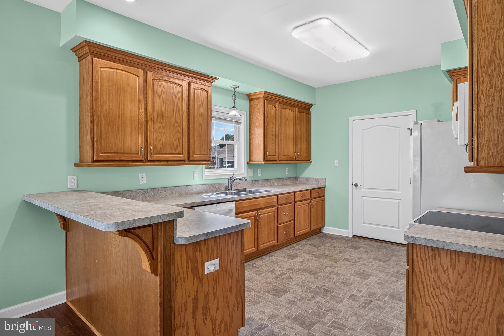 EDINBURG SQUARE - Residential