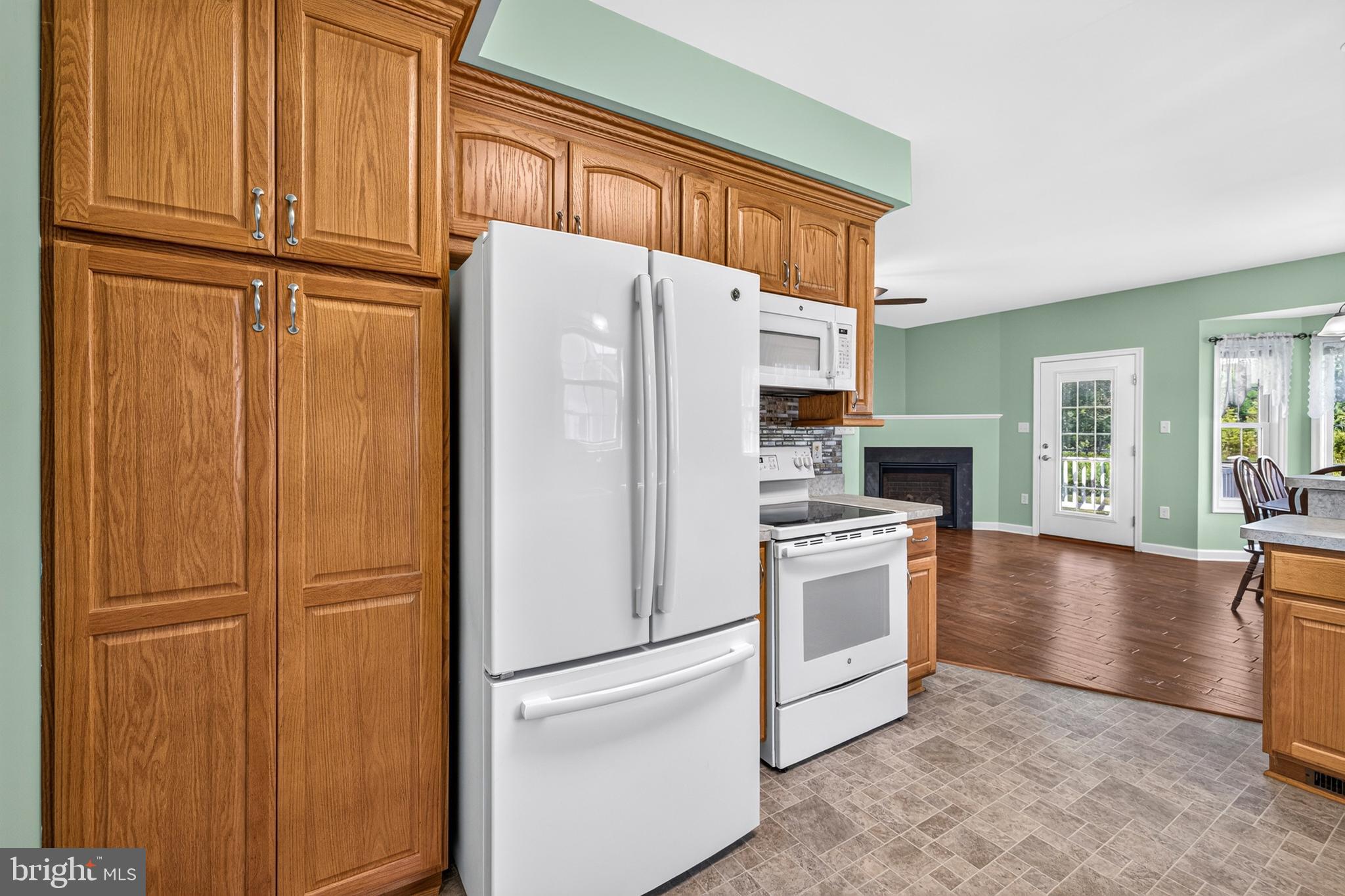 EDINBURG SQUARE - Residential