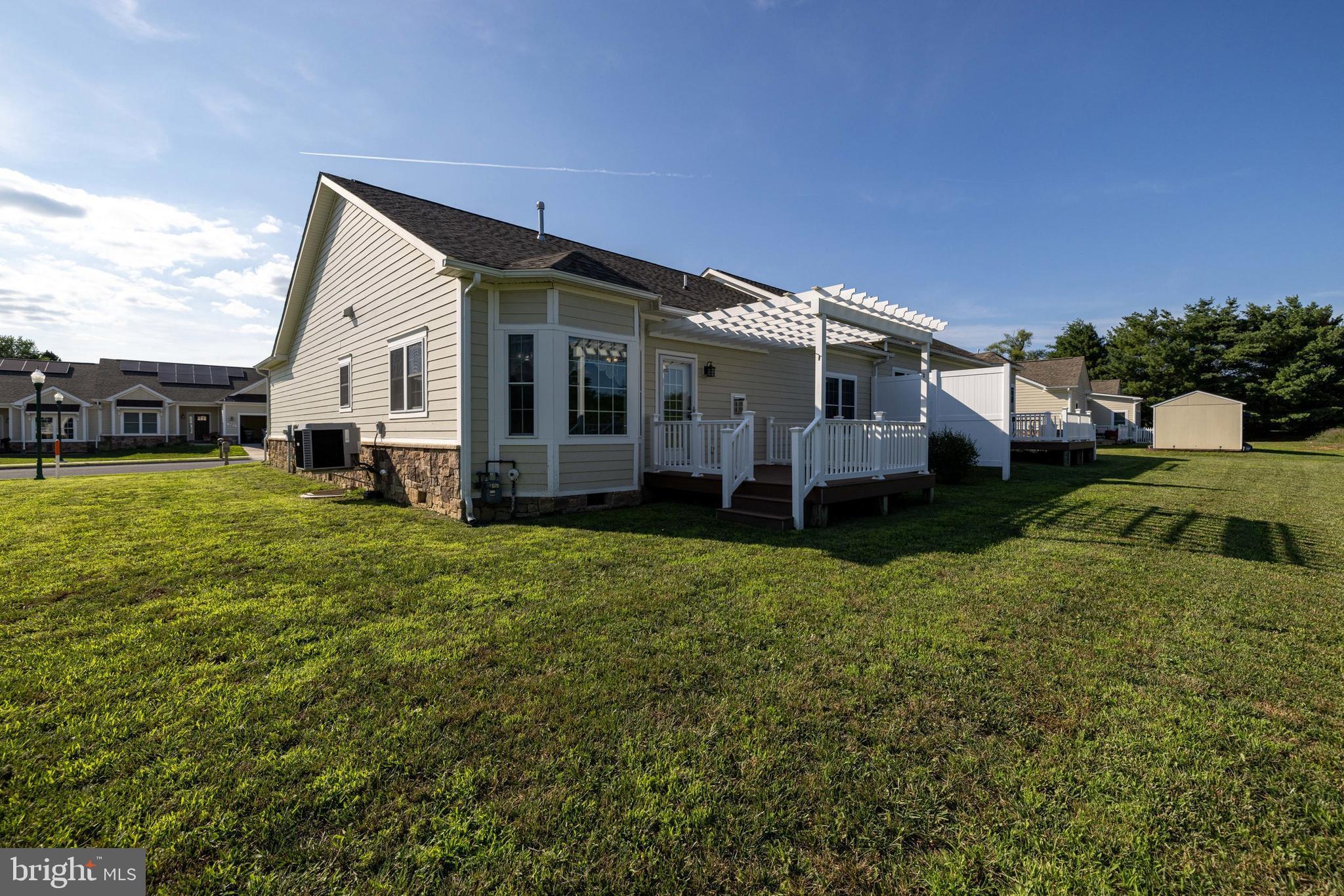 EDINBURG SQUARE - Residential